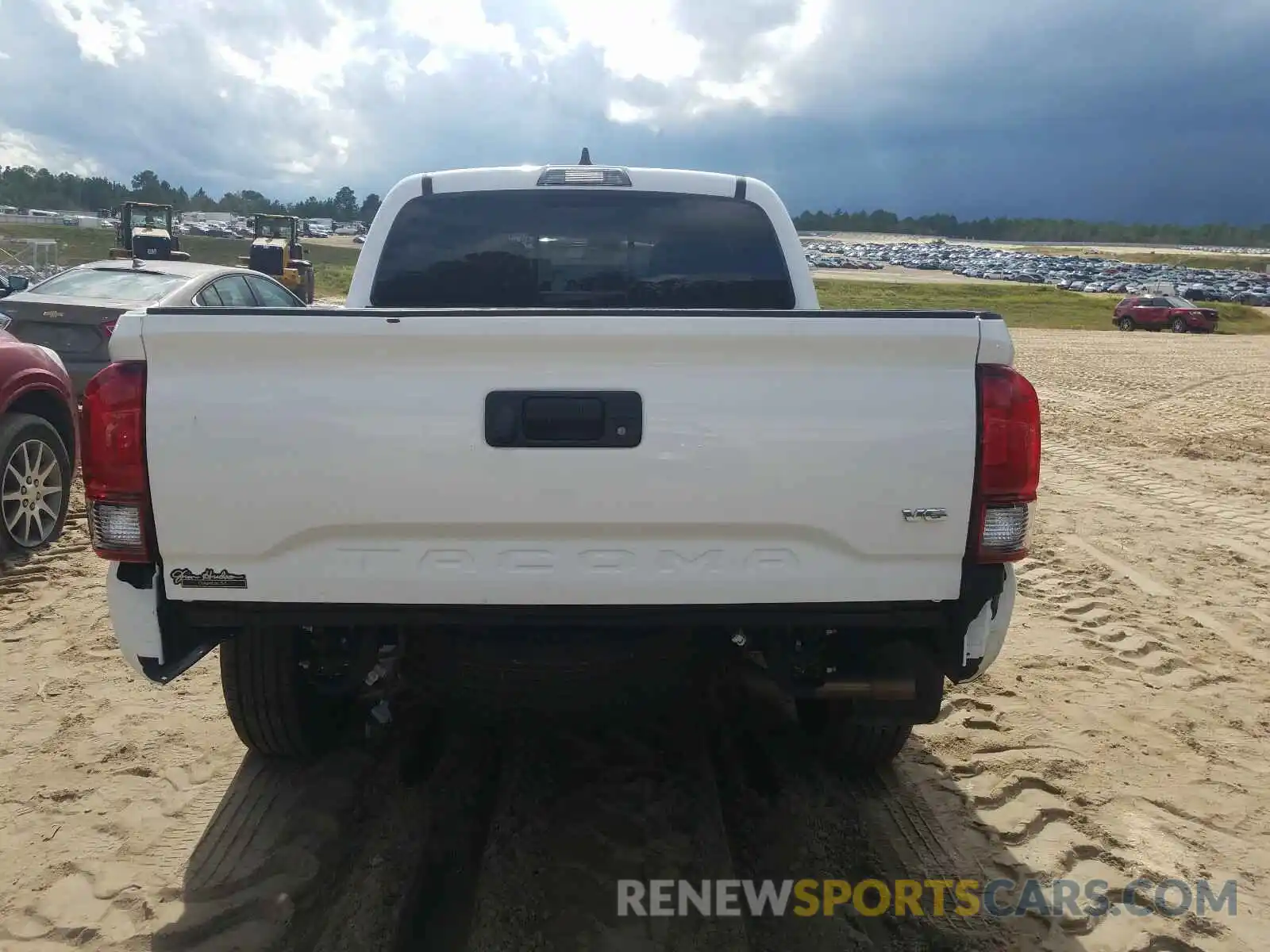 9 Photograph of a damaged car 3TMAZ5CN2LM117272 TOYOTA TACOMA 2020