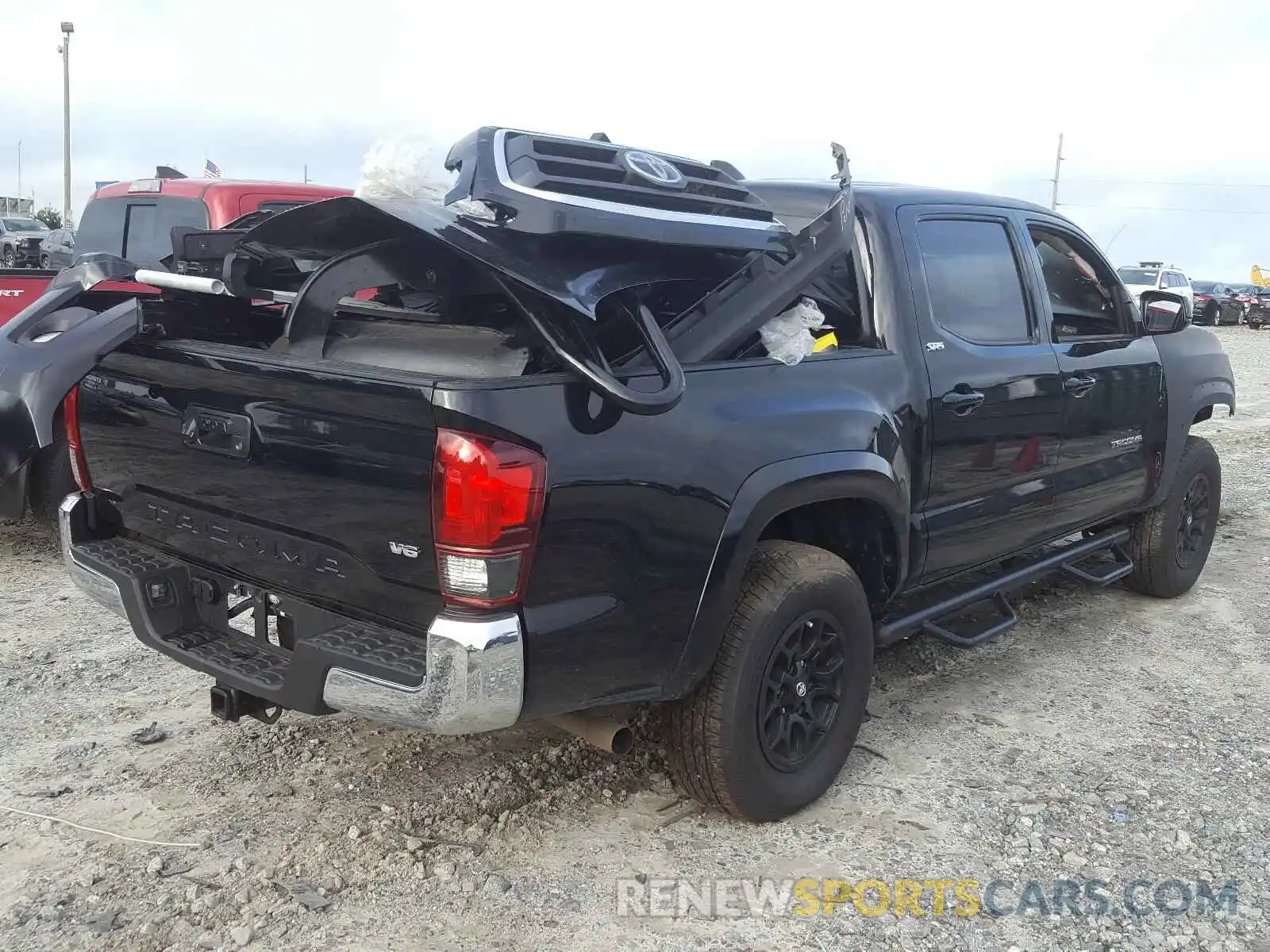 4 Photograph of a damaged car 3TMAZ5CN2LM119085 TOYOTA TACOMA 2020