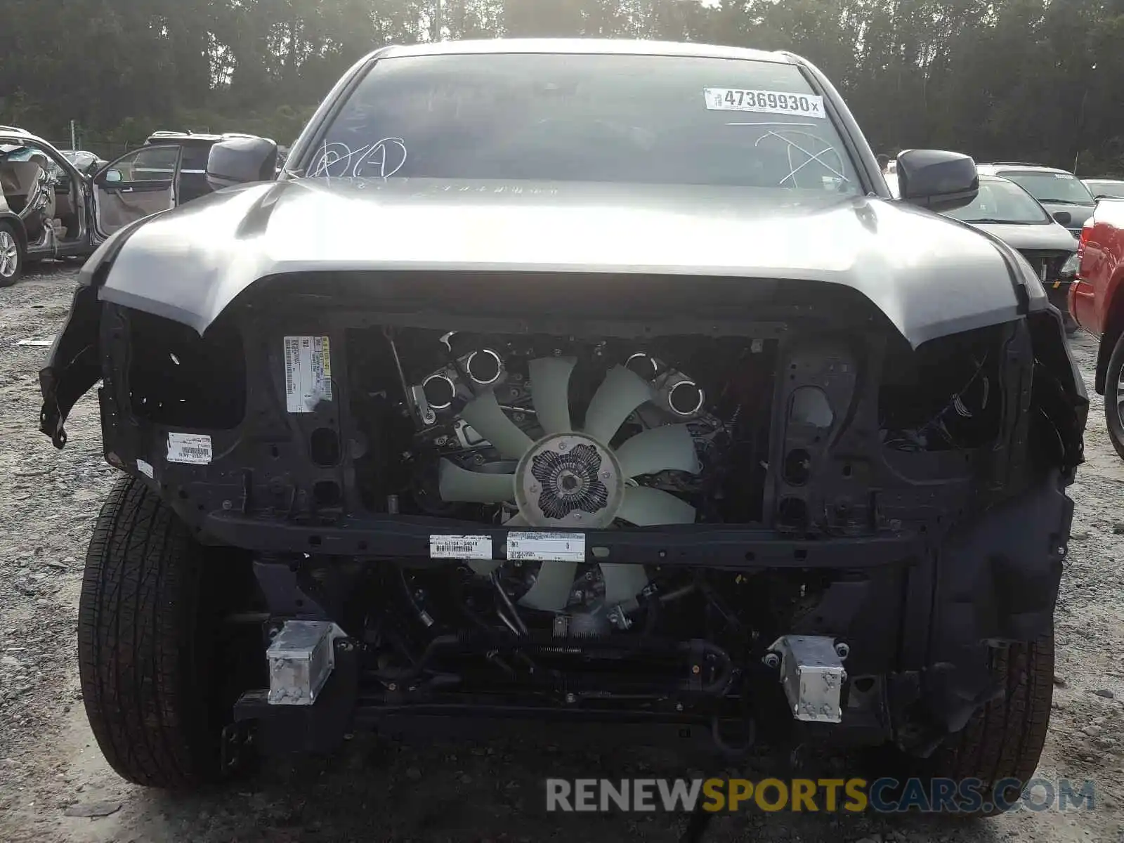 9 Photograph of a damaged car 3TMAZ5CN2LM119085 TOYOTA TACOMA 2020