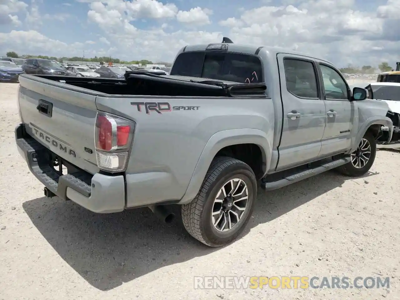 4 Photograph of a damaged car 3TMAZ5CN2LM120530 TOYOTA TACOMA 2020