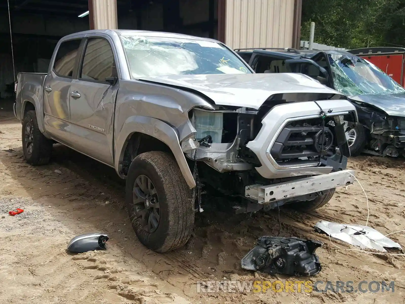 1 Photograph of a damaged car 3TMAZ5CN2LM120723 TOYOTA TACOMA 2020