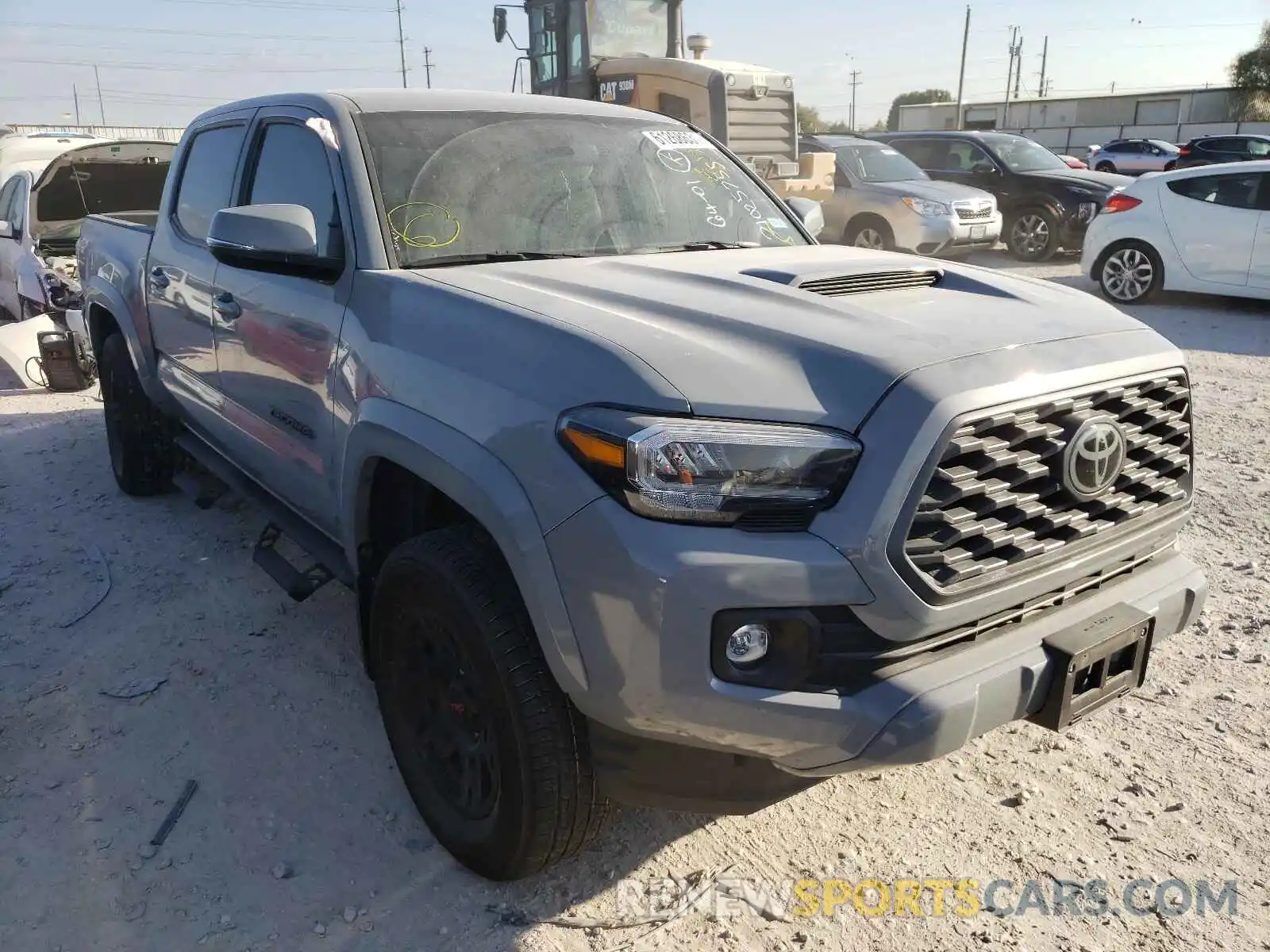 1 Photograph of a damaged car 3TMAZ5CN2LM120883 TOYOTA TACOMA 2020