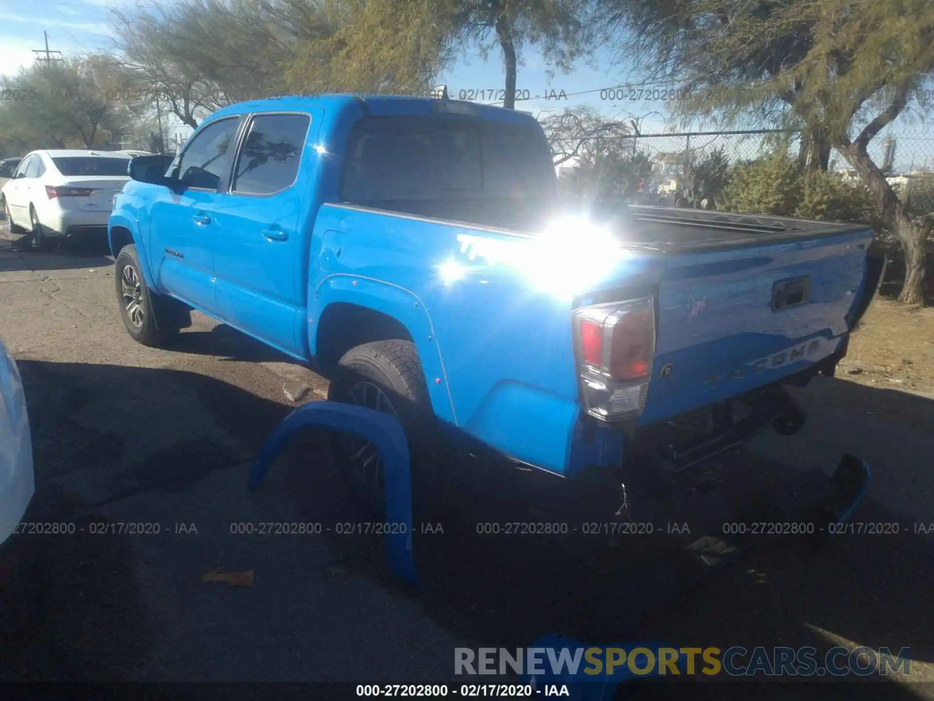 3 Photograph of a damaged car 3TMAZ5CN2LM125128 TOYOTA TACOMA 2020