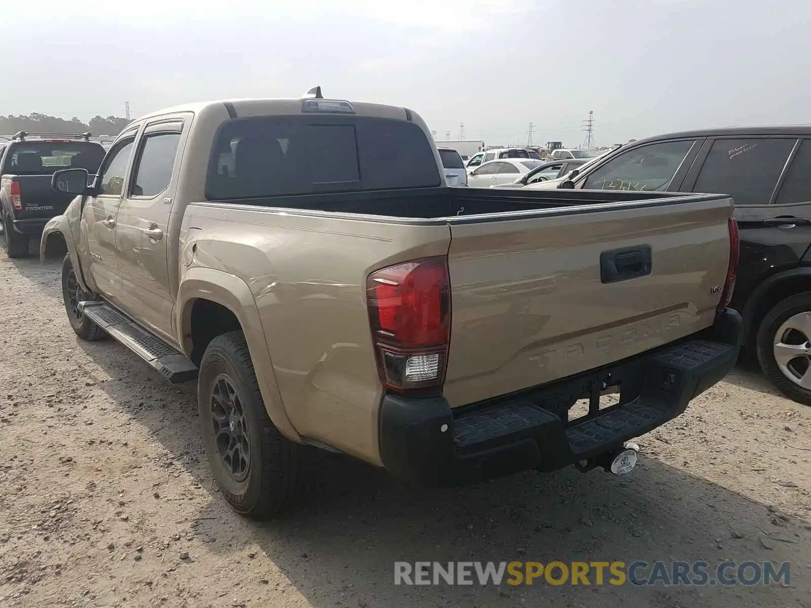 3 Photograph of a damaged car 3TMAZ5CN2LM126330 TOYOTA TACOMA 2020