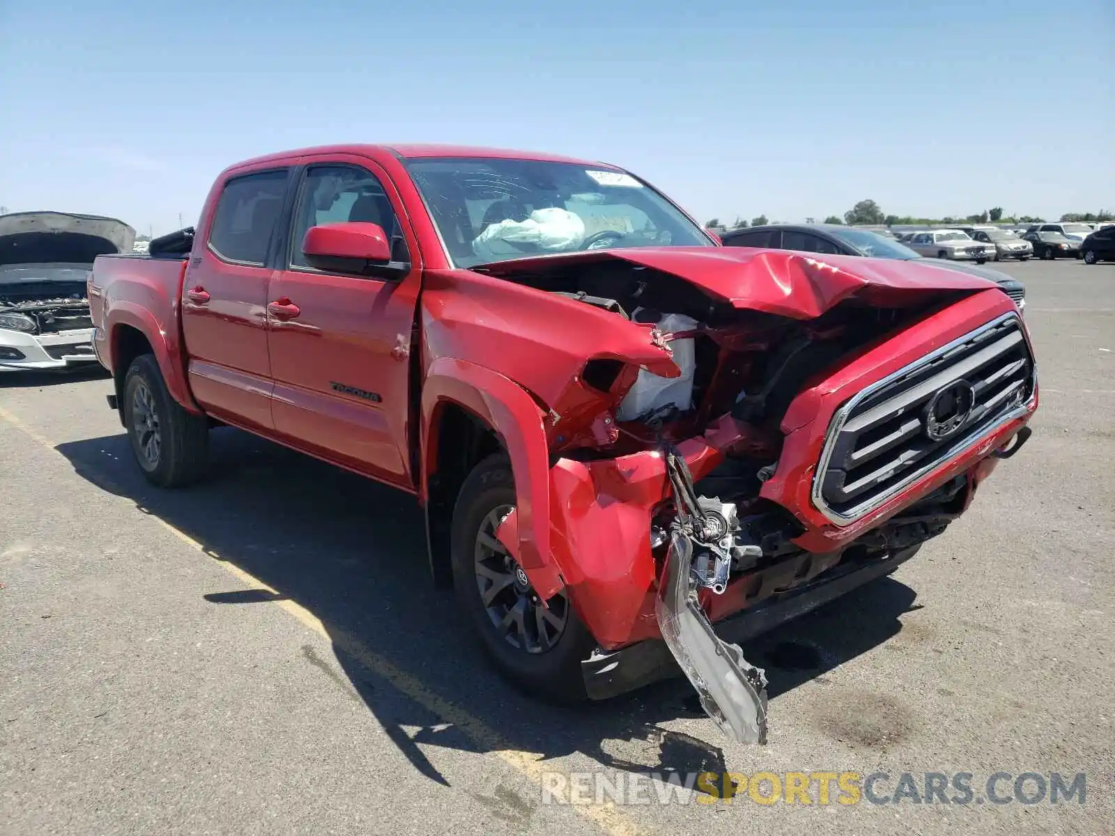 1 Photograph of a damaged car 3TMAZ5CN2LM127381 TOYOTA TACOMA 2020