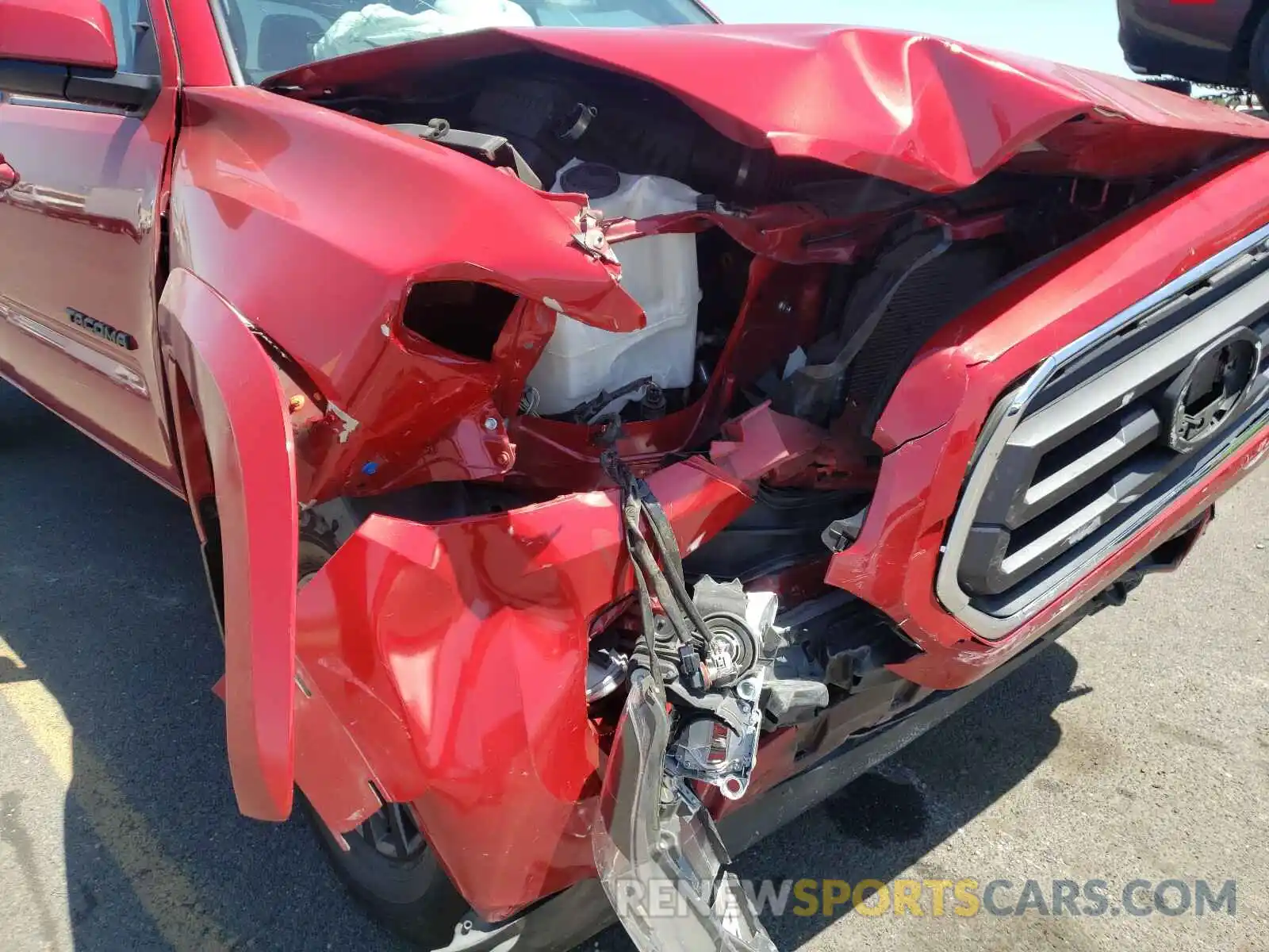 9 Photograph of a damaged car 3TMAZ5CN2LM127381 TOYOTA TACOMA 2020