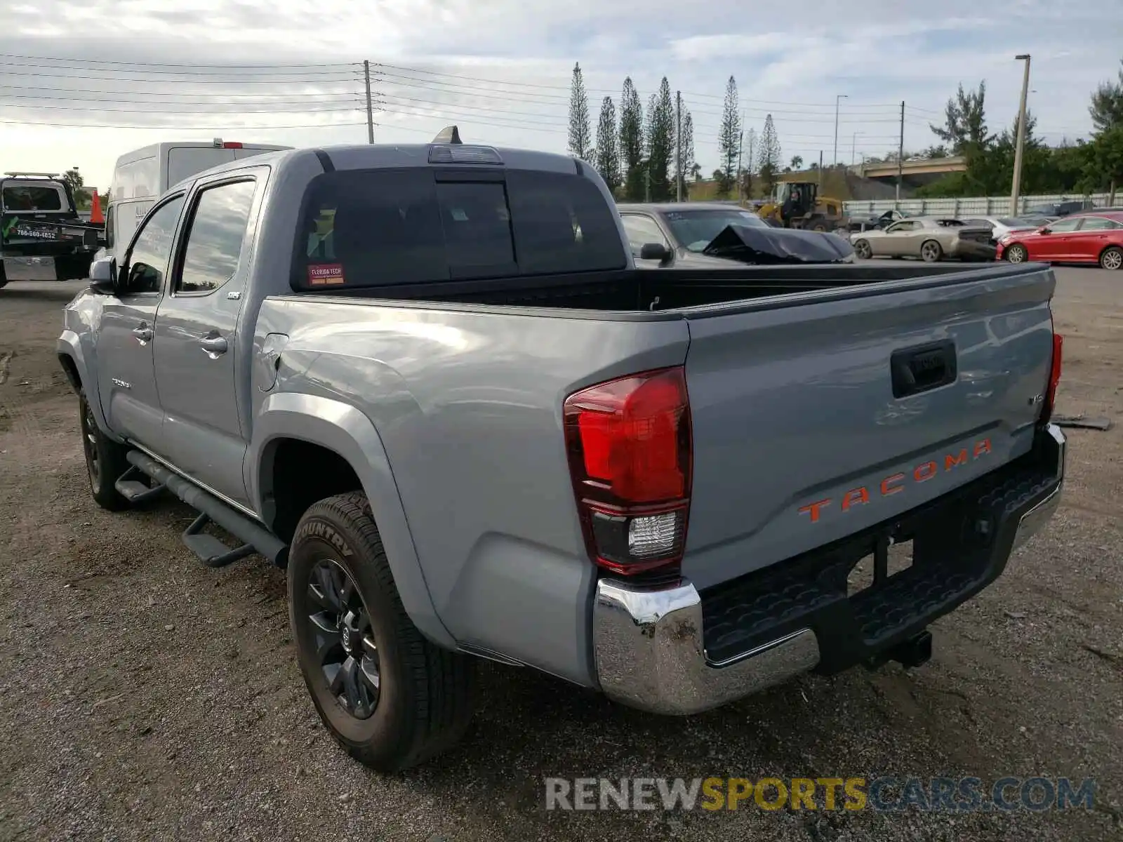 3 Photograph of a damaged car 3TMAZ5CN2LM131768 TOYOTA TACOMA 2020