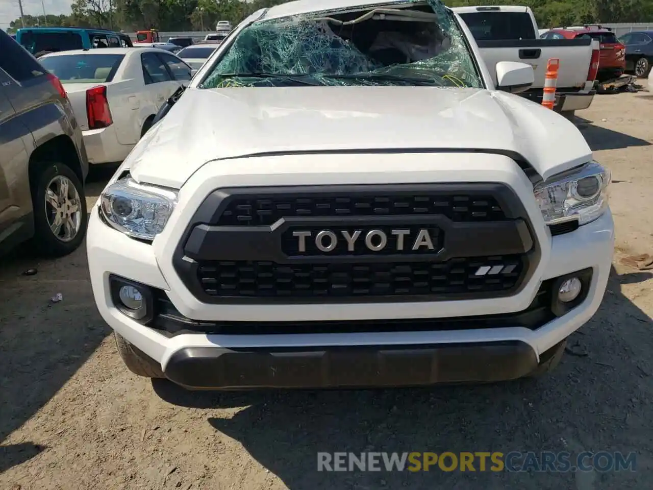 9 Photograph of a damaged car 3TMAZ5CN2LM134444 TOYOTA TACOMA 2020