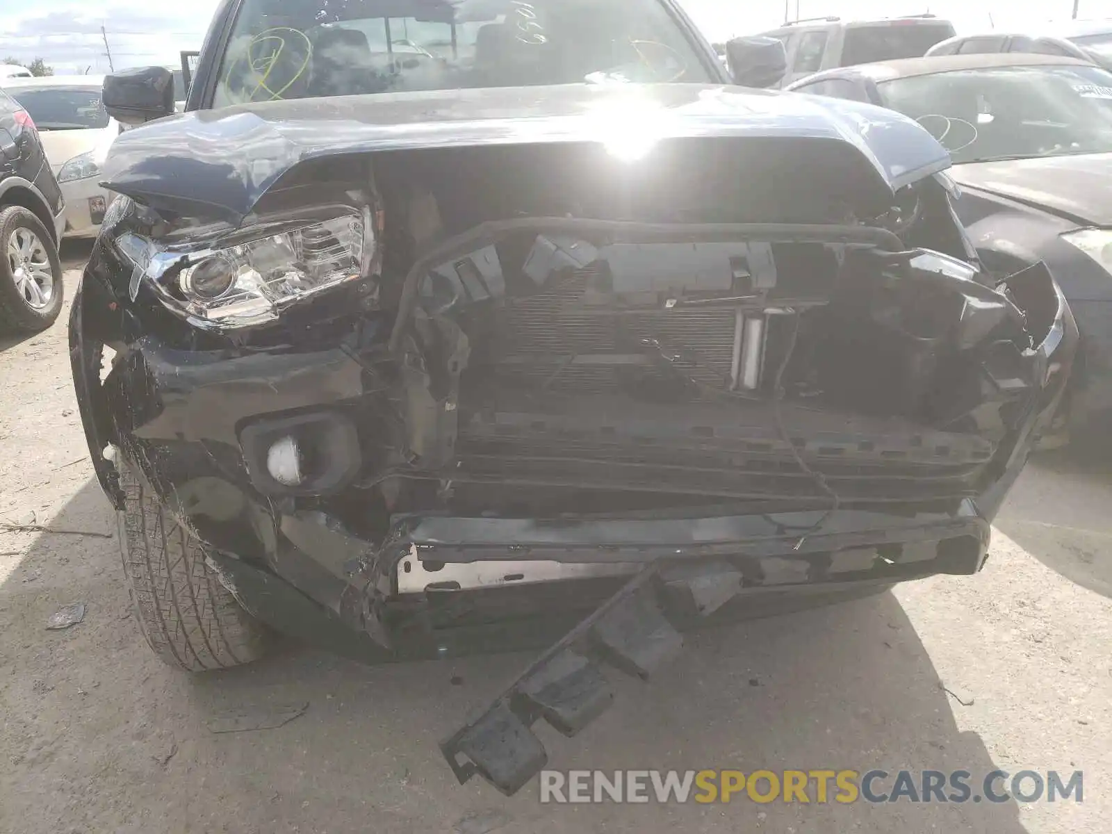 9 Photograph of a damaged car 3TMAZ5CN2LM136260 TOYOTA TACOMA 2020