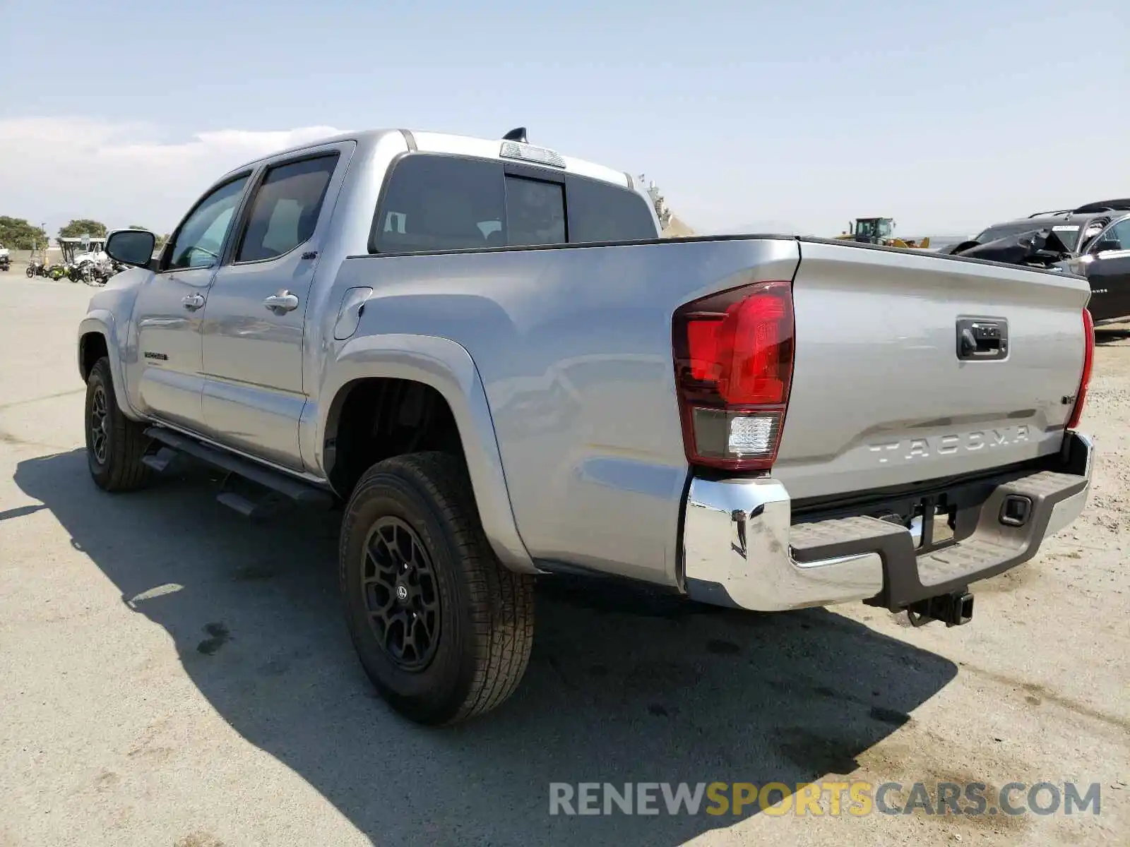 3 Photograph of a damaged car 3TMAZ5CN2LM137439 TOYOTA TACOMA 2020