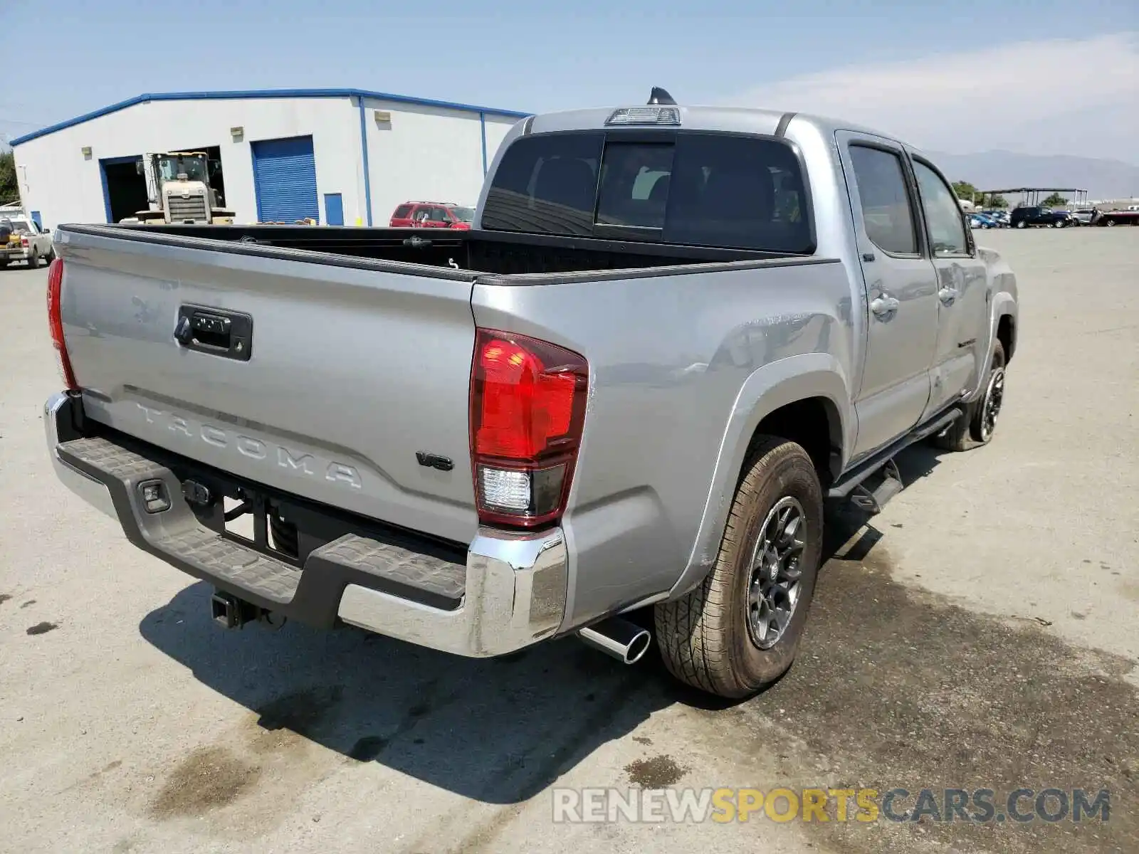 4 Photograph of a damaged car 3TMAZ5CN2LM137439 TOYOTA TACOMA 2020