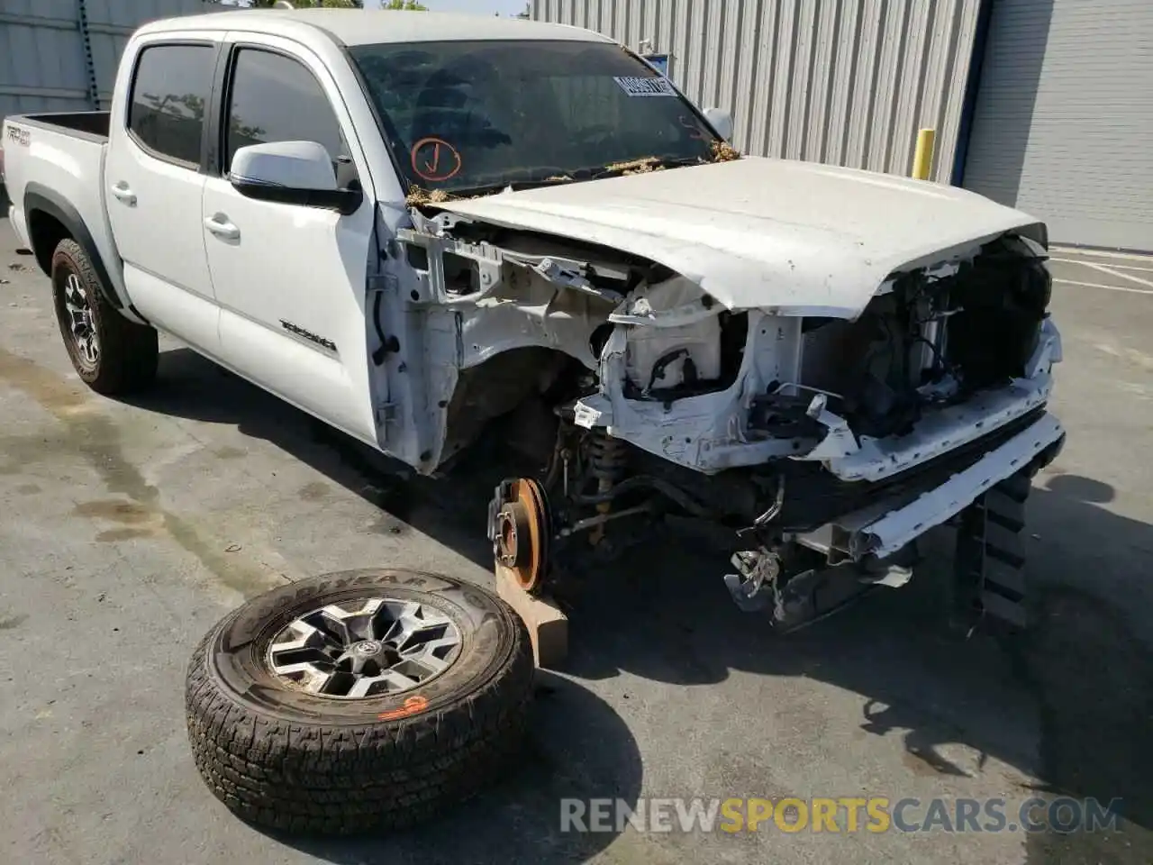 9 Photograph of a damaged car 3TMAZ5CN2LM139482 TOYOTA TACOMA 2020