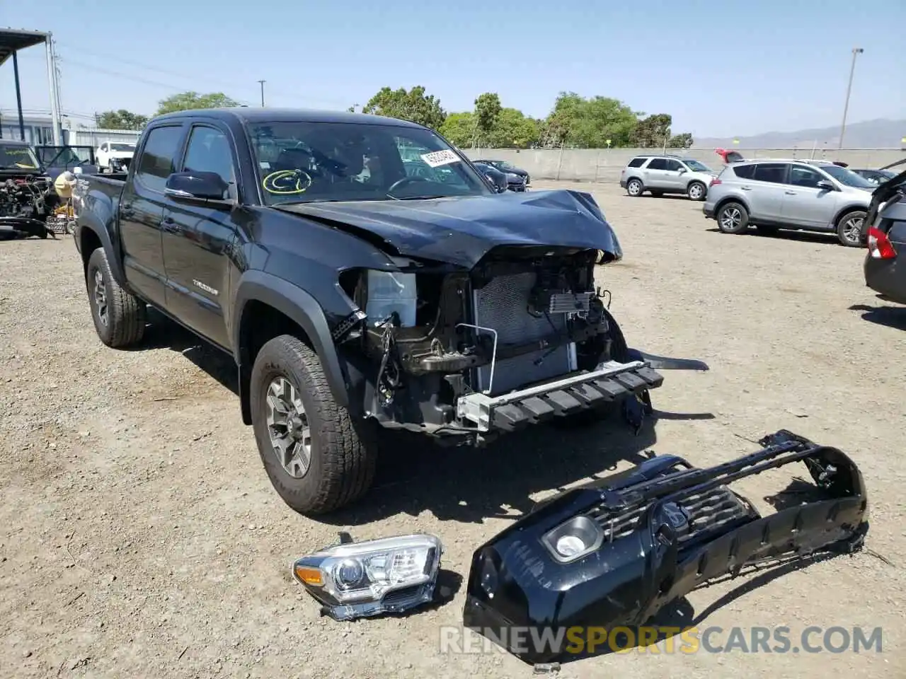 1 Photograph of a damaged car 3TMAZ5CN3LM114767 TOYOTA TACOMA 2020