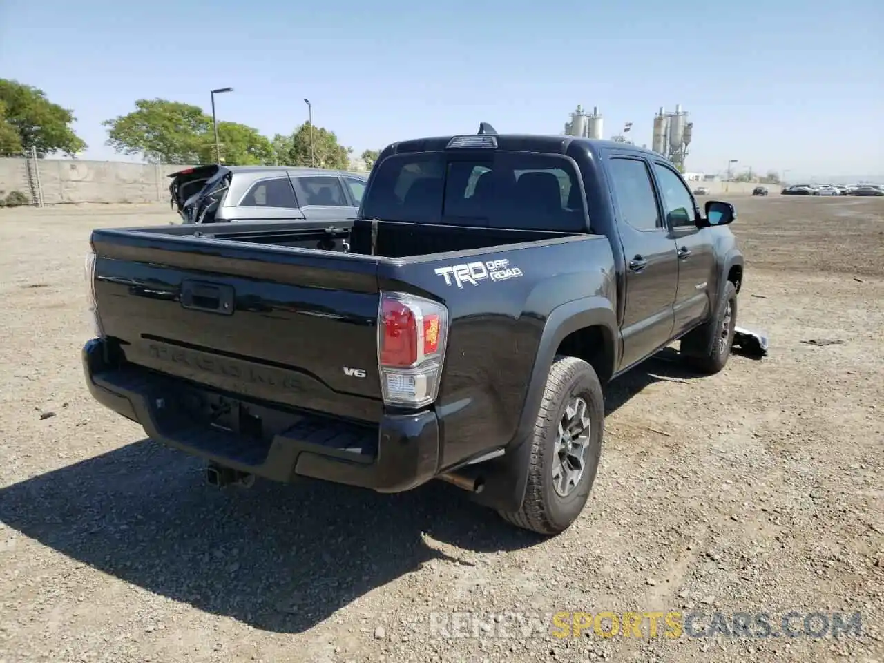 4 Photograph of a damaged car 3TMAZ5CN3LM114767 TOYOTA TACOMA 2020