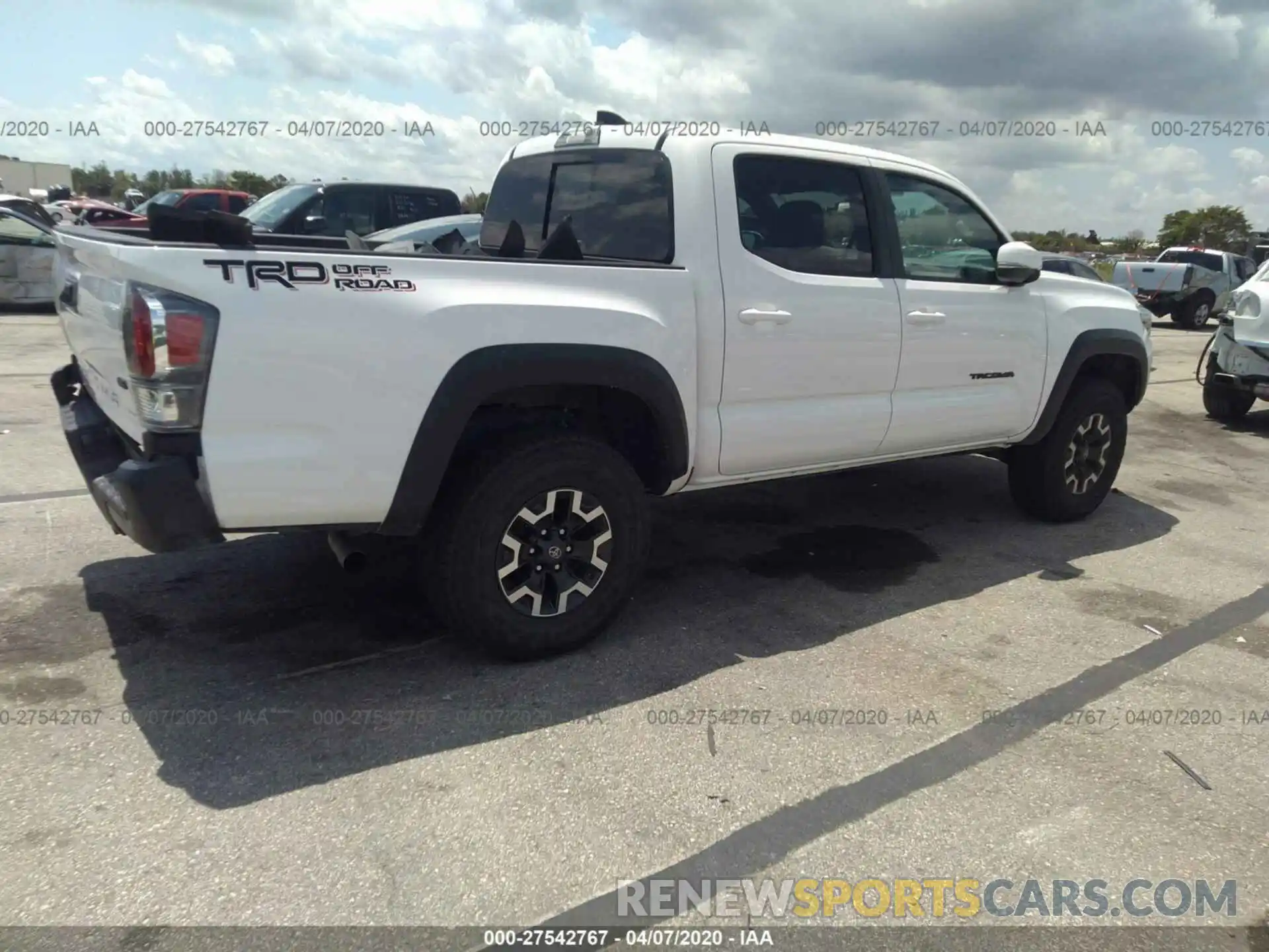 4 Фотография поврежденного автомобиля 3TMAZ5CN3LM116339 TOYOTA TACOMA 2020