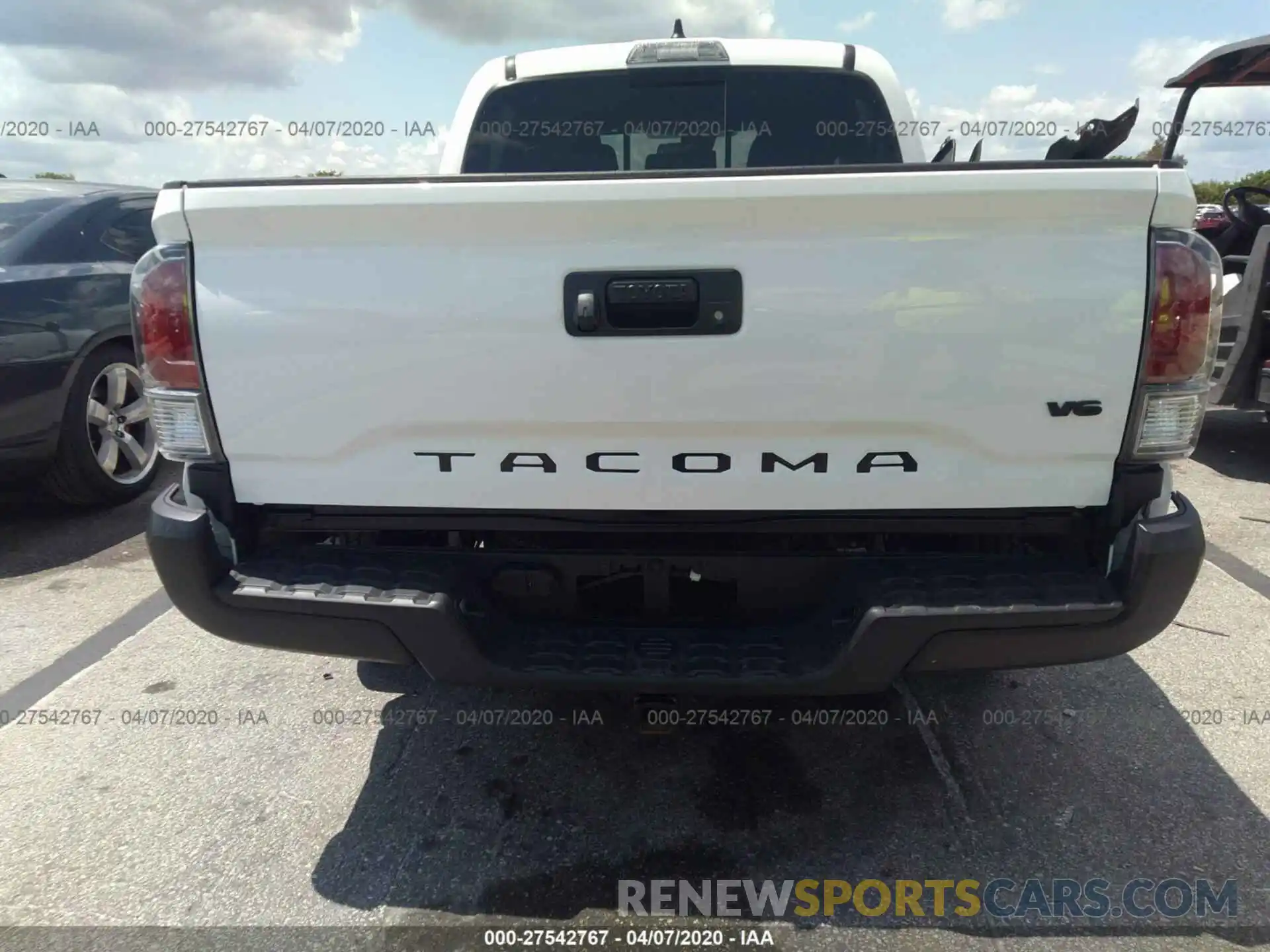 6 Photograph of a damaged car 3TMAZ5CN3LM116339 TOYOTA TACOMA 2020