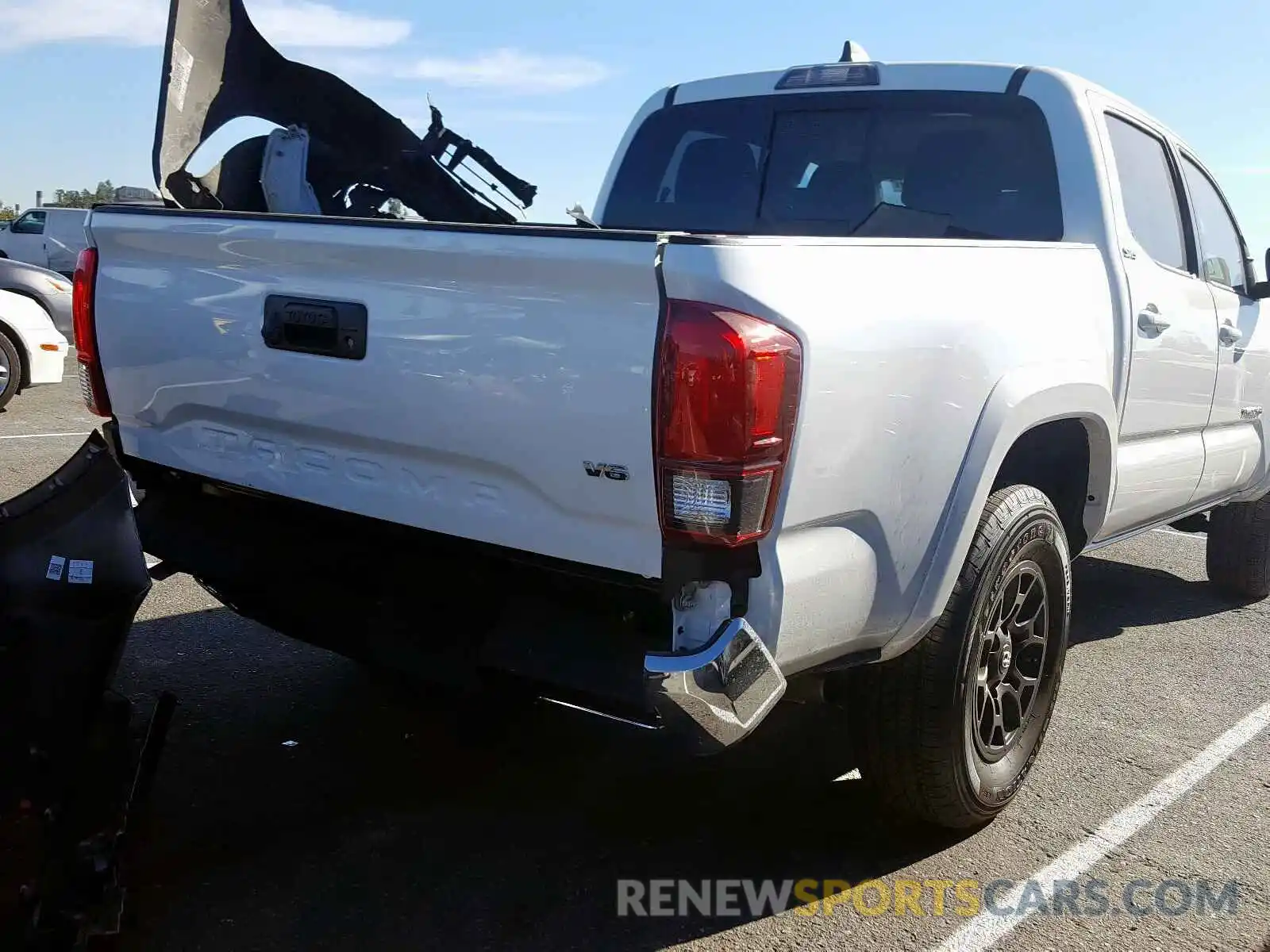 9 Photograph of a damaged car 3TMAZ5CN3LM121072 TOYOTA TACOMA 2020