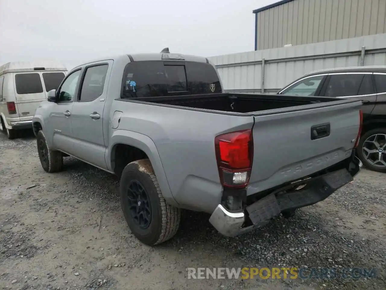 3 Photograph of a damaged car 3TMAZ5CN3LM123999 TOYOTA TACOMA 2020