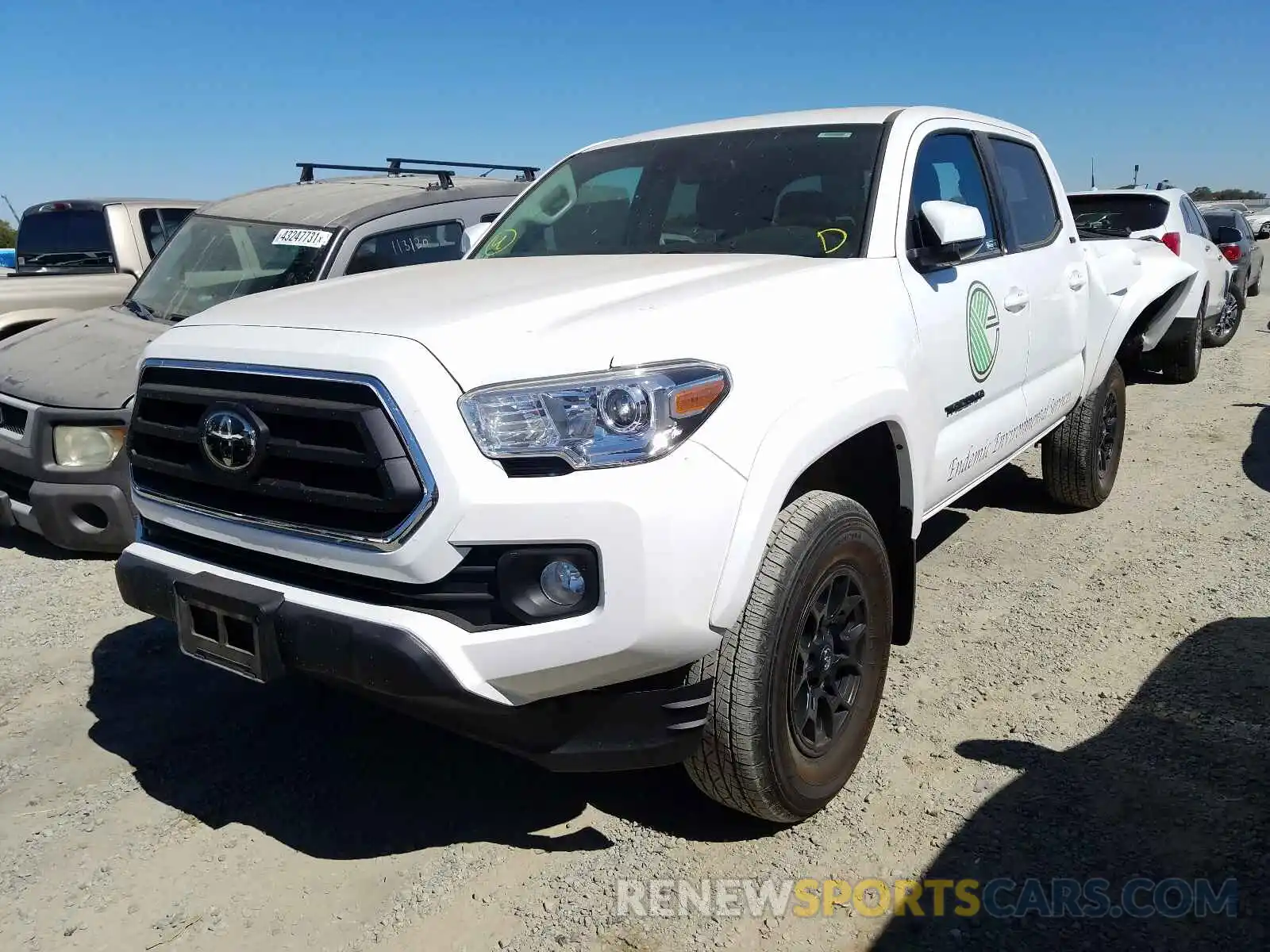 2 Photograph of a damaged car 3TMAZ5CN3LM124554 TOYOTA TACOMA 2020