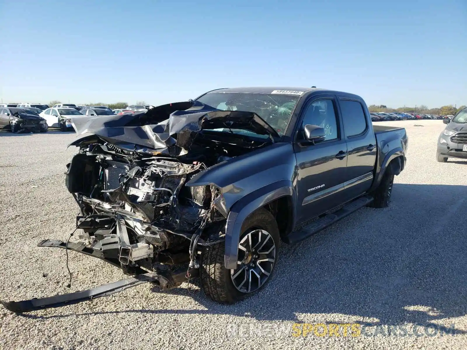 2 Photograph of a damaged car 3TMAZ5CN3LM127518 TOYOTA TACOMA 2020