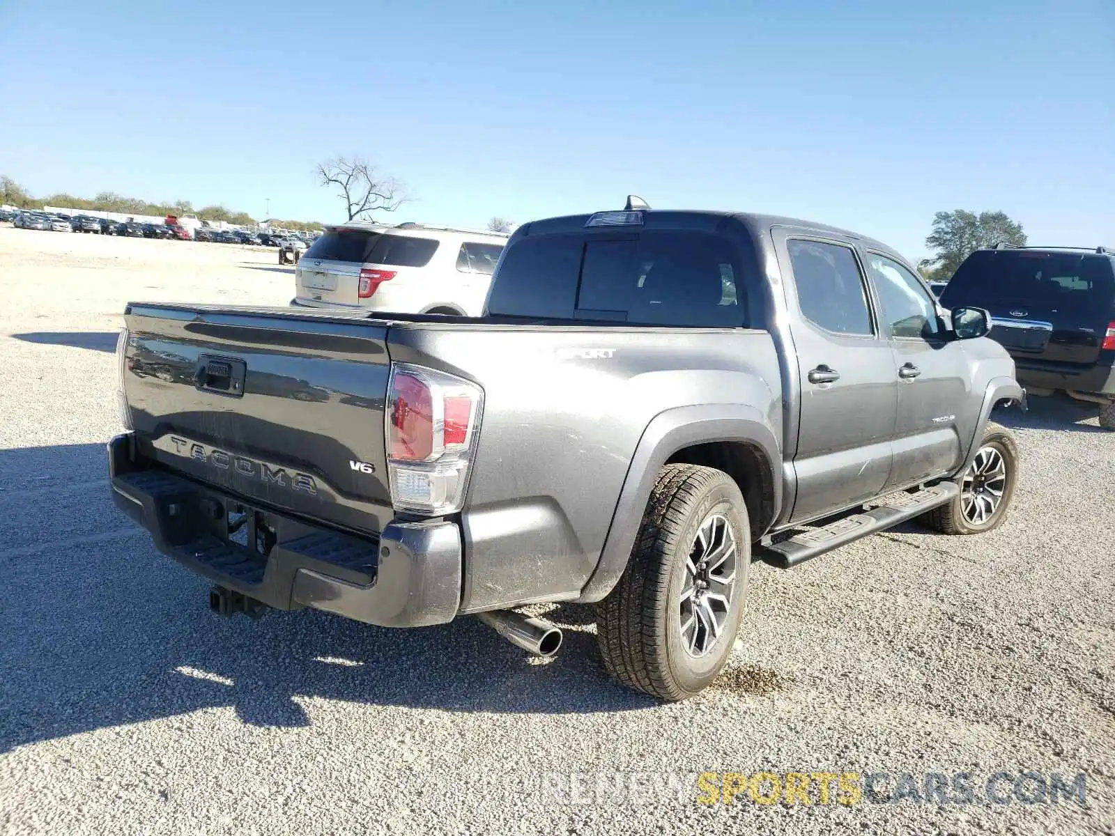 4 Photograph of a damaged car 3TMAZ5CN3LM127518 TOYOTA TACOMA 2020