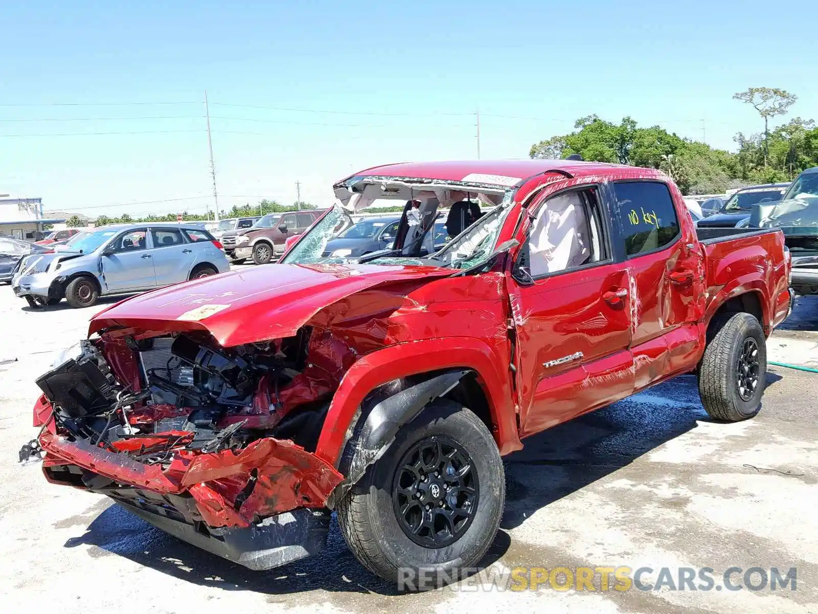 2 Фотография поврежденного автомобиля 3TMAZ5CN3LM127521 TOYOTA TACOMA 2020