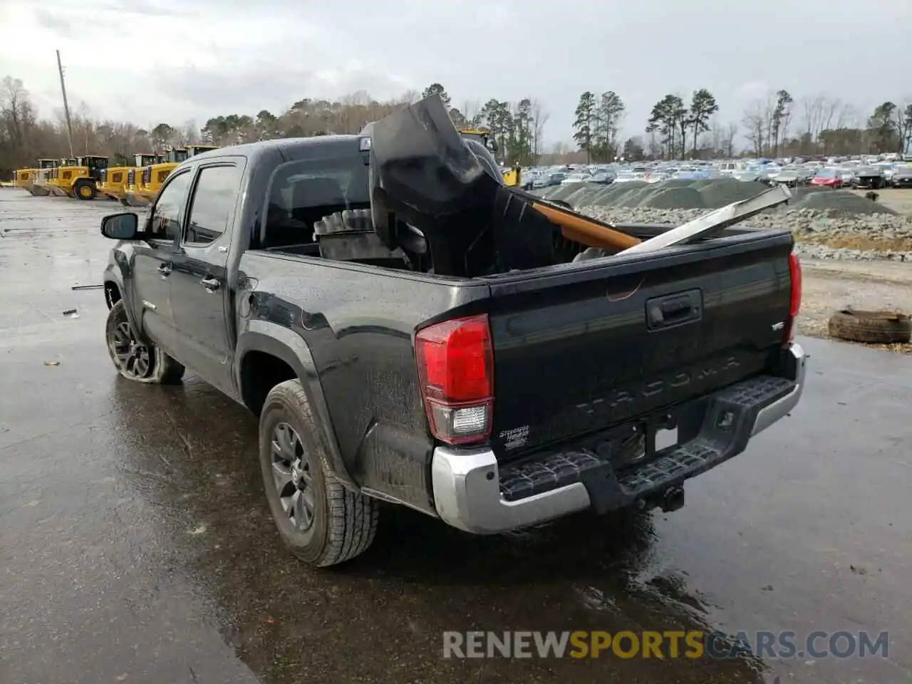 3 Photograph of a damaged car 3TMAZ5CN3LM129110 TOYOTA TACOMA 2020