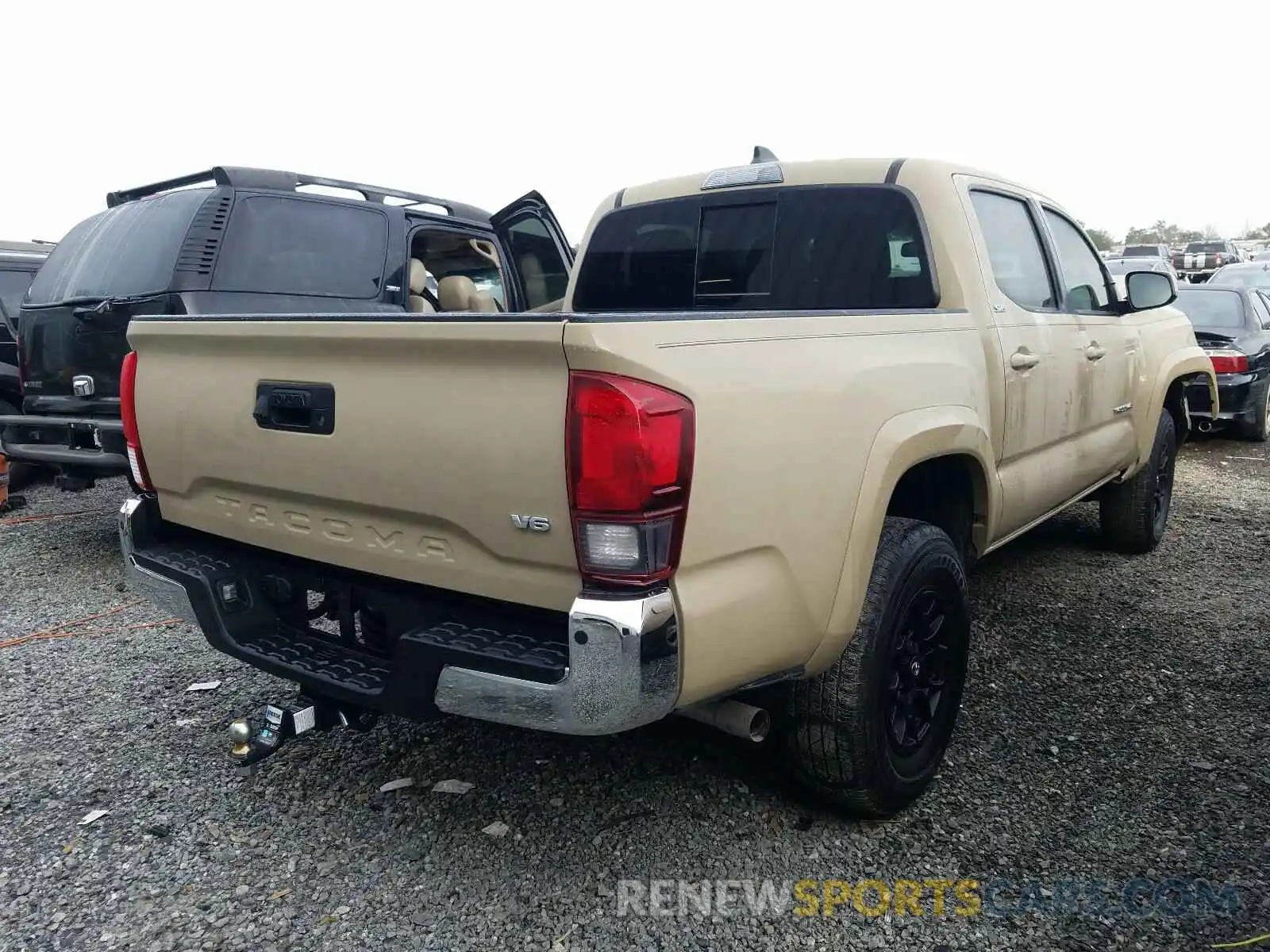 4 Photograph of a damaged car 3TMAZ5CN4LM115183 TOYOTA TACOMA 2020