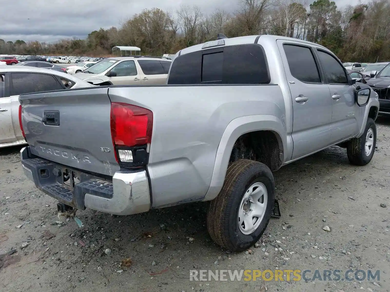 4 Photograph of a damaged car 3TMAZ5CN4LM117838 TOYOTA TACOMA 2020