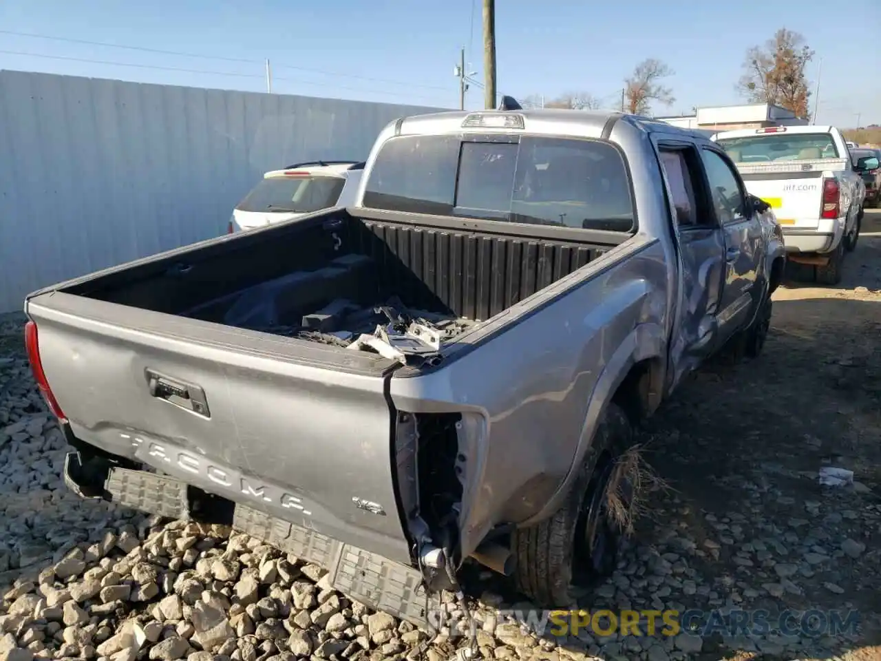 4 Photograph of a damaged car 3TMAZ5CN4LM118343 TOYOTA TACOMA 2020