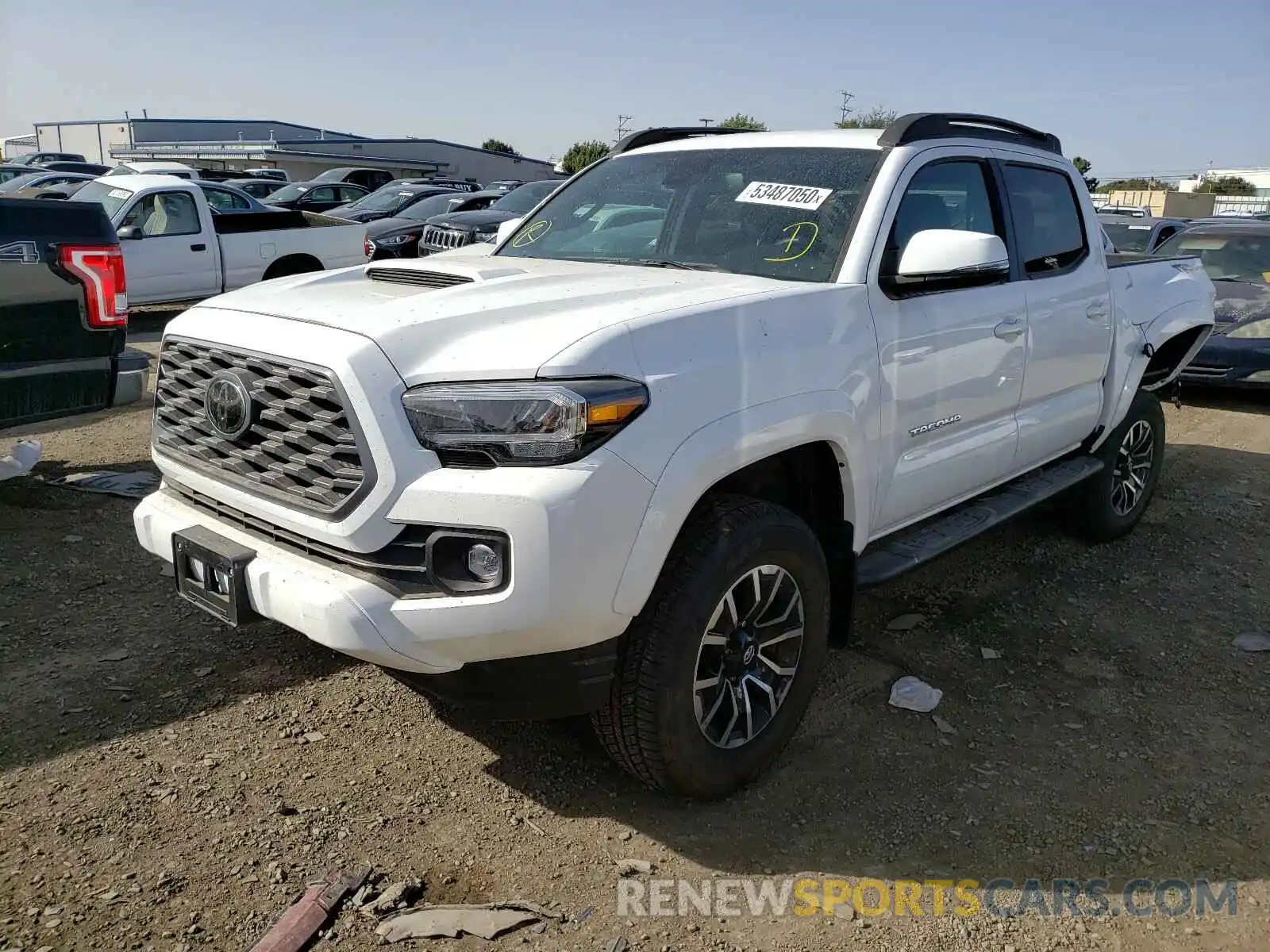 2 Photograph of a damaged car 3TMAZ5CN4LM119122 TOYOTA TACOMA 2020