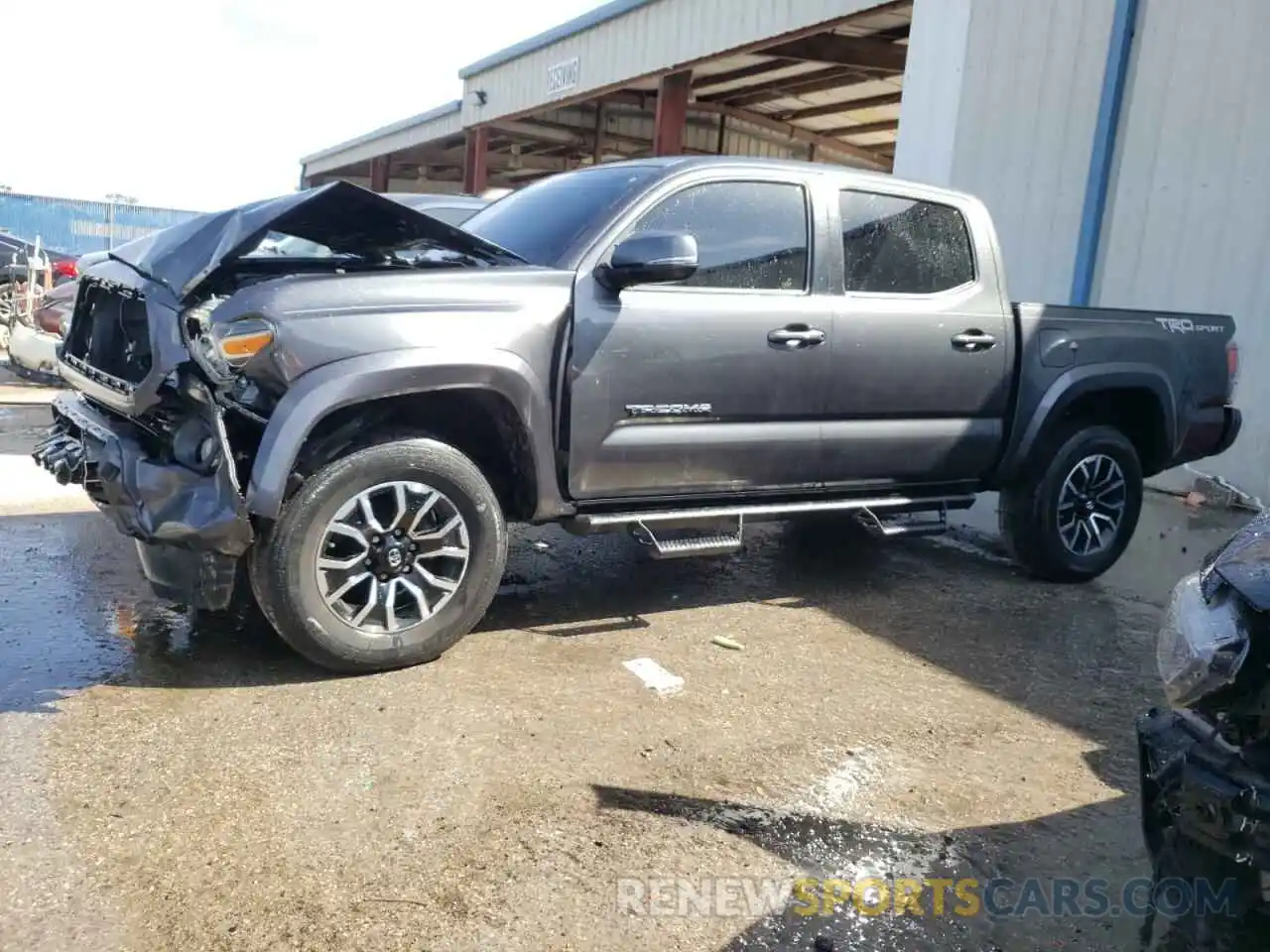 1 Photograph of a damaged car 3TMAZ5CN4LM126815 TOYOTA TACOMA 2020