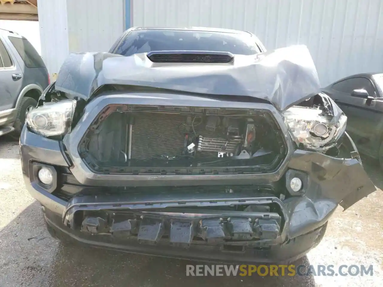 5 Photograph of a damaged car 3TMAZ5CN4LM126815 TOYOTA TACOMA 2020