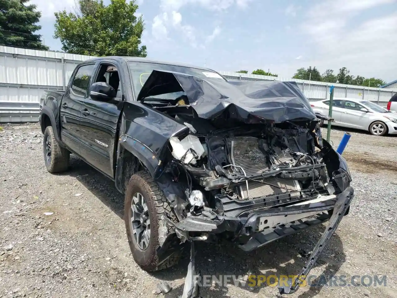 1 Photograph of a damaged car 3TMAZ5CN4LM126829 TOYOTA TACOMA 2020