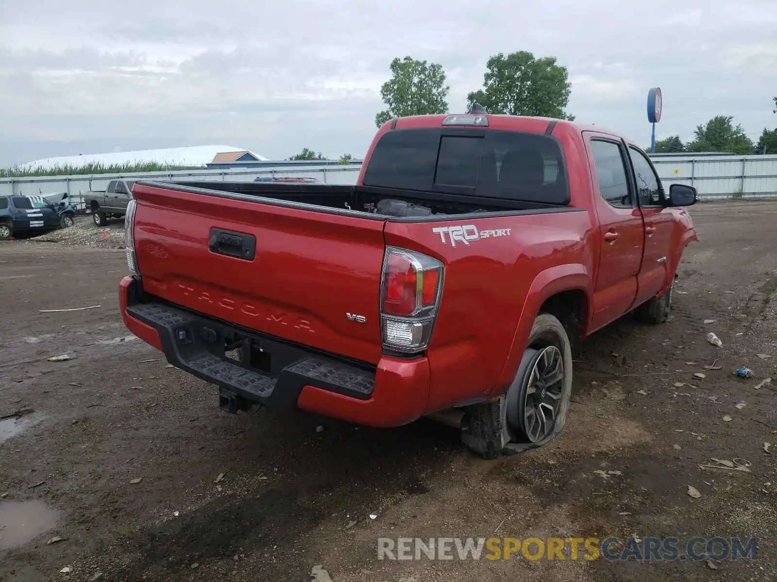 4 Photograph of a damaged car 3TMAZ5CN4LM127530 TOYOTA TACOMA 2020