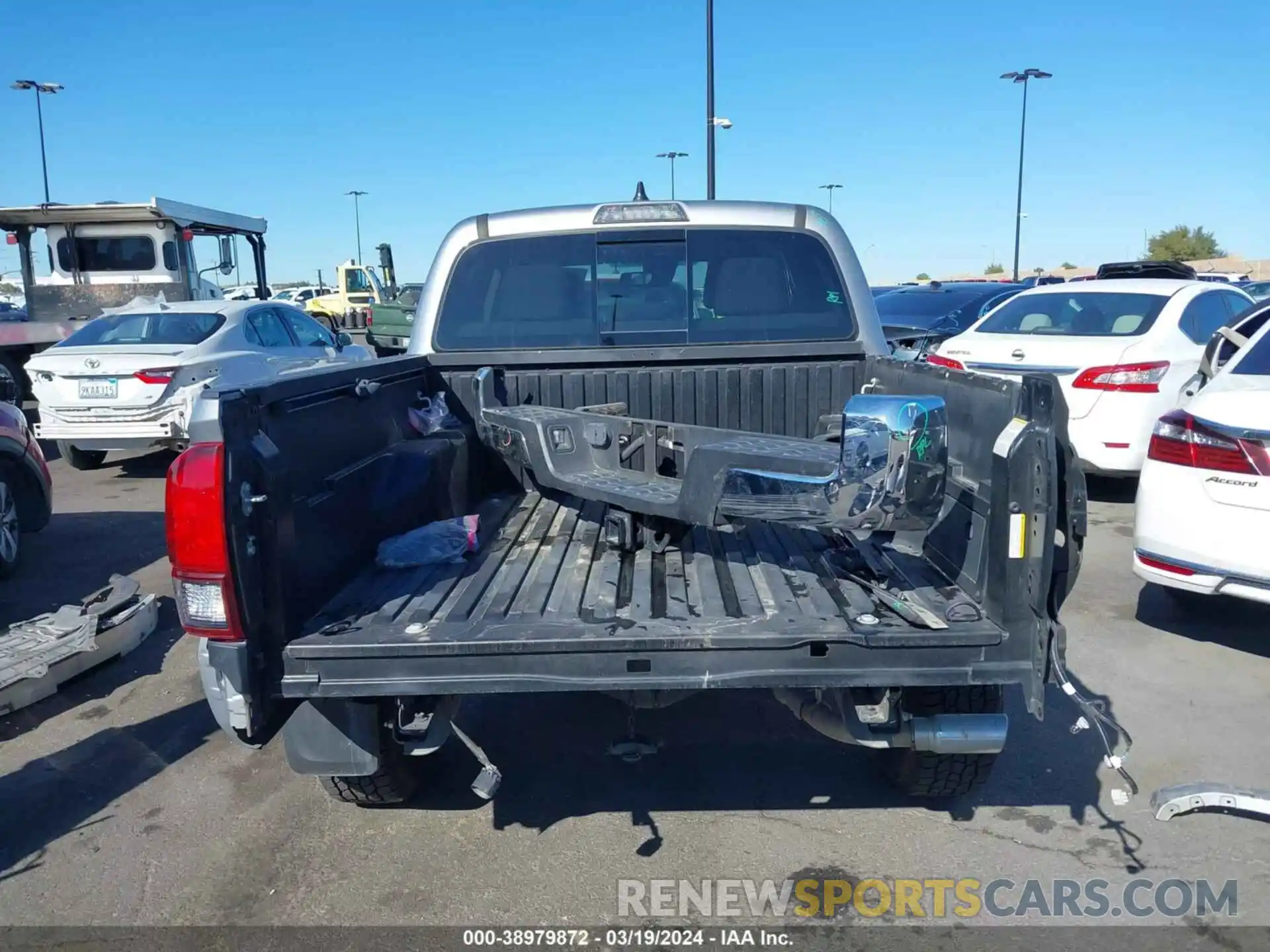 17 Photograph of a damaged car 3TMAZ5CN4LM128810 TOYOTA TACOMA 2020