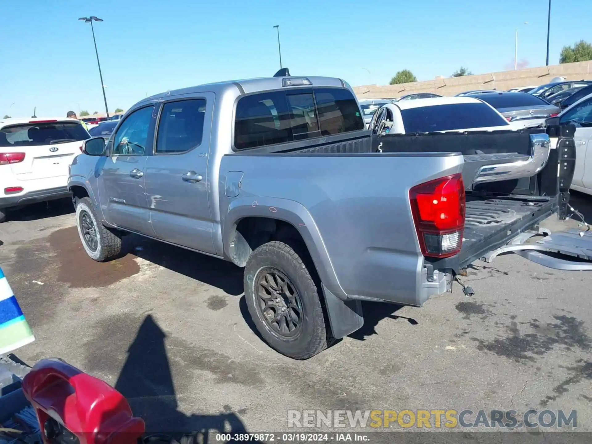 3 Photograph of a damaged car 3TMAZ5CN4LM128810 TOYOTA TACOMA 2020