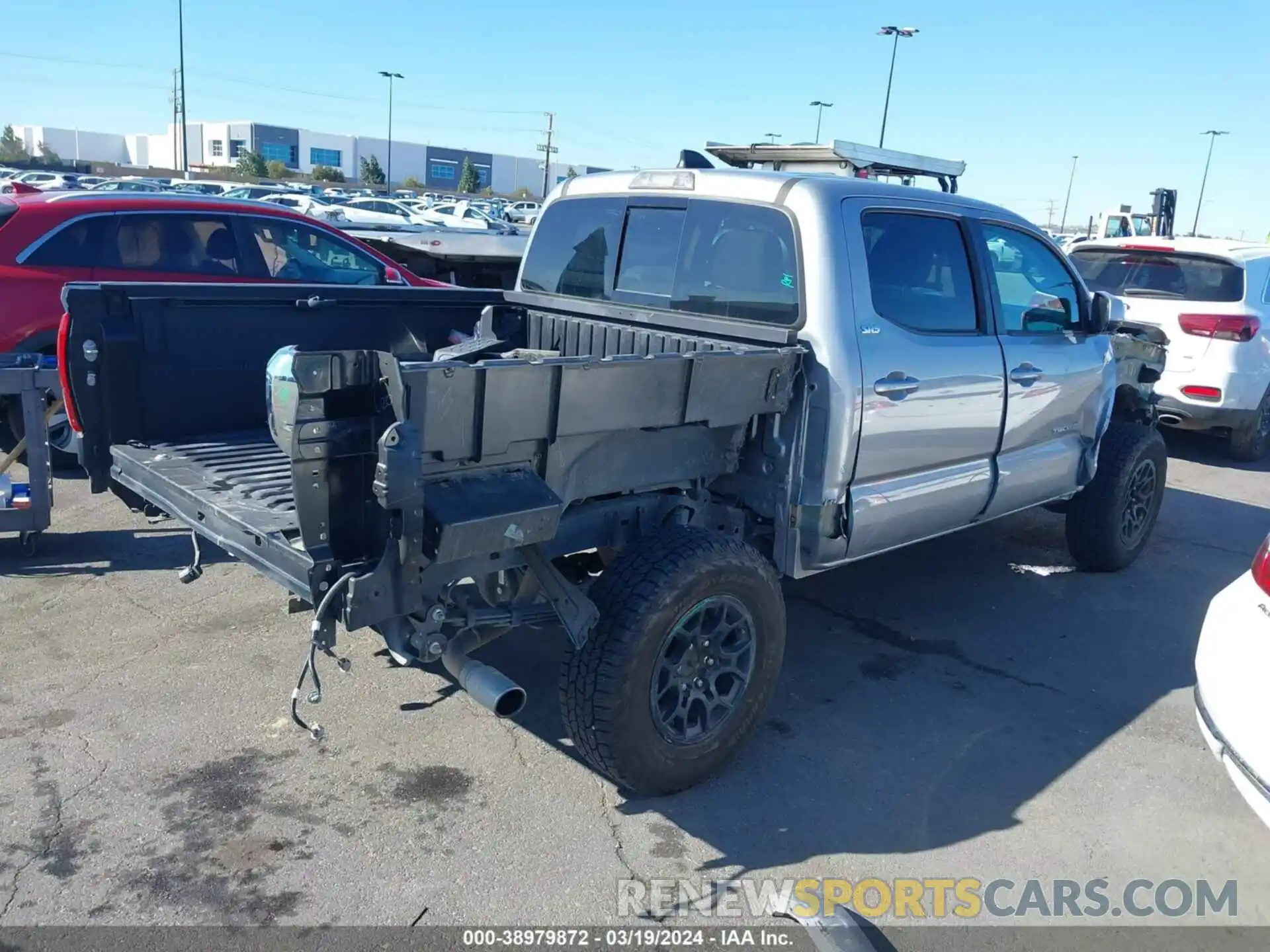 4 Photograph of a damaged car 3TMAZ5CN4LM128810 TOYOTA TACOMA 2020