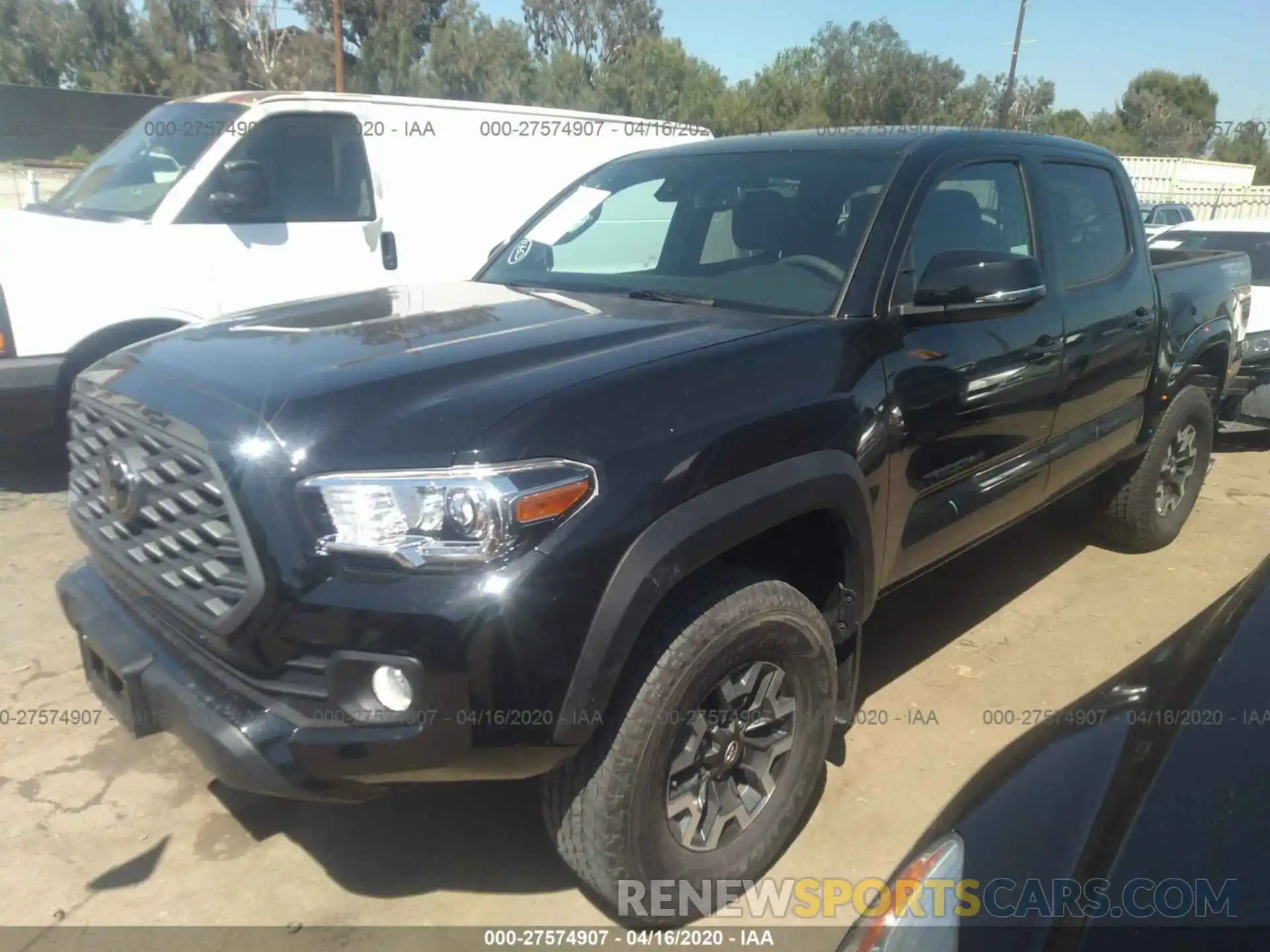 2 Photograph of a damaged car 3TMAZ5CN4LM129181 TOYOTA TACOMA 2020