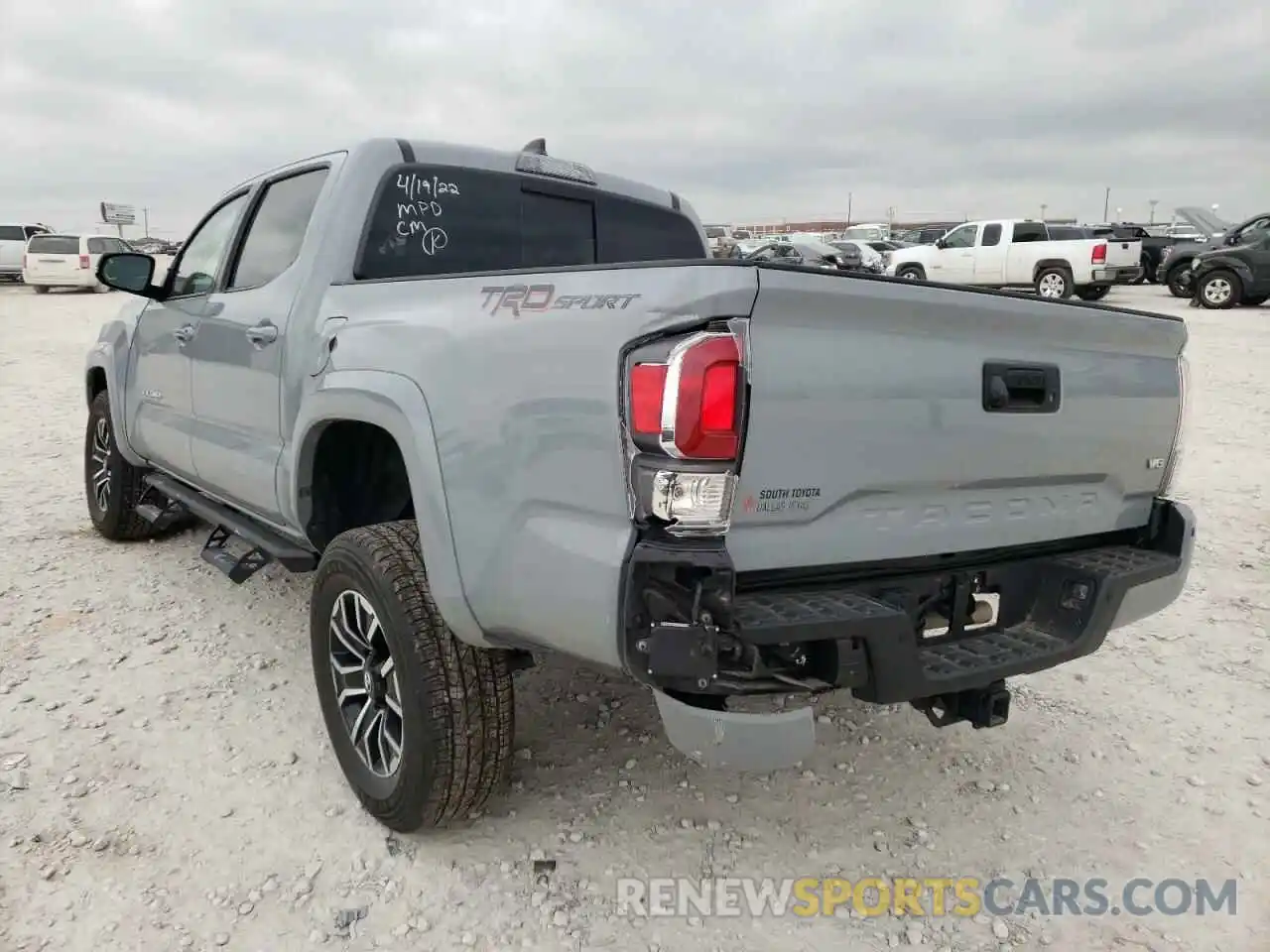 3 Photograph of a damaged car 3TMAZ5CN4LM129827 TOYOTA TACOMA 2020