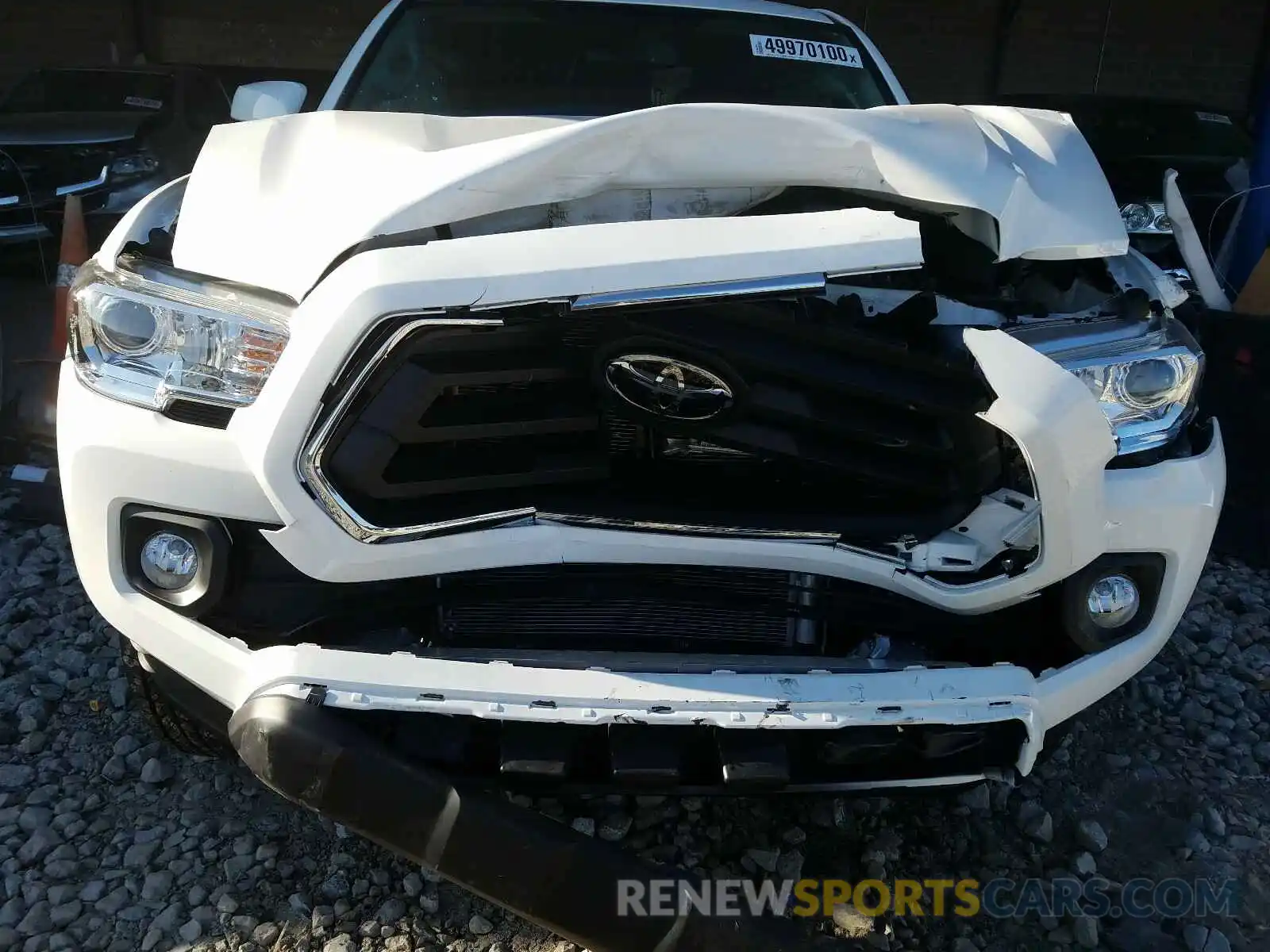 9 Photograph of a damaged car 3TMAZ5CN4LM130492 TOYOTA TACOMA 2020