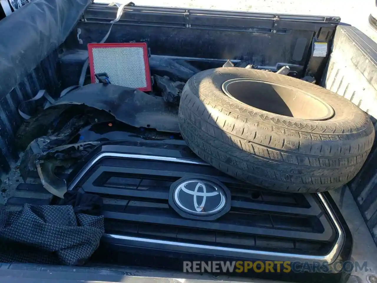 12 Photograph of a damaged car 3TMAZ5CN4LM133795 TOYOTA TACOMA 2020