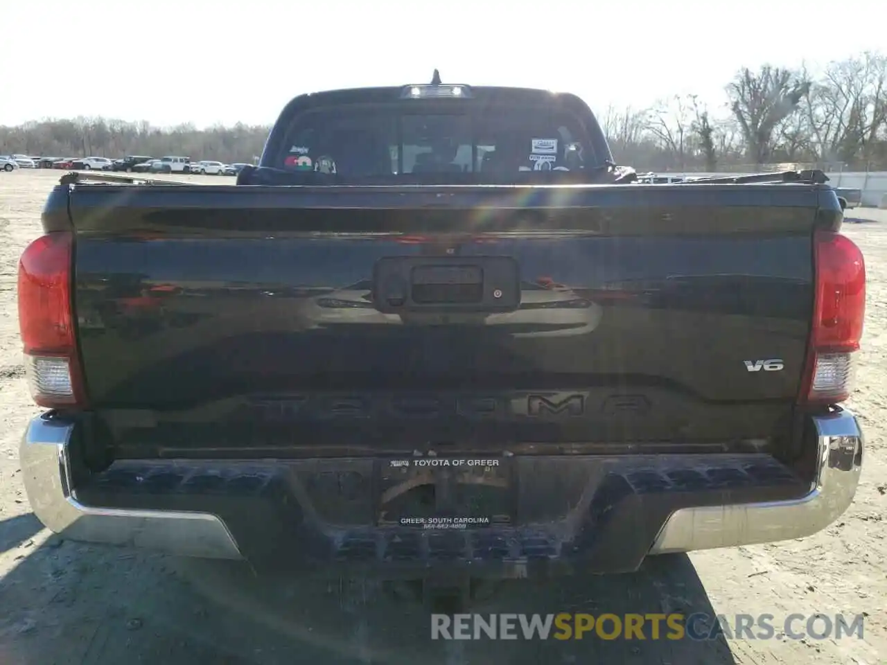 6 Photograph of a damaged car 3TMAZ5CN4LM133795 TOYOTA TACOMA 2020