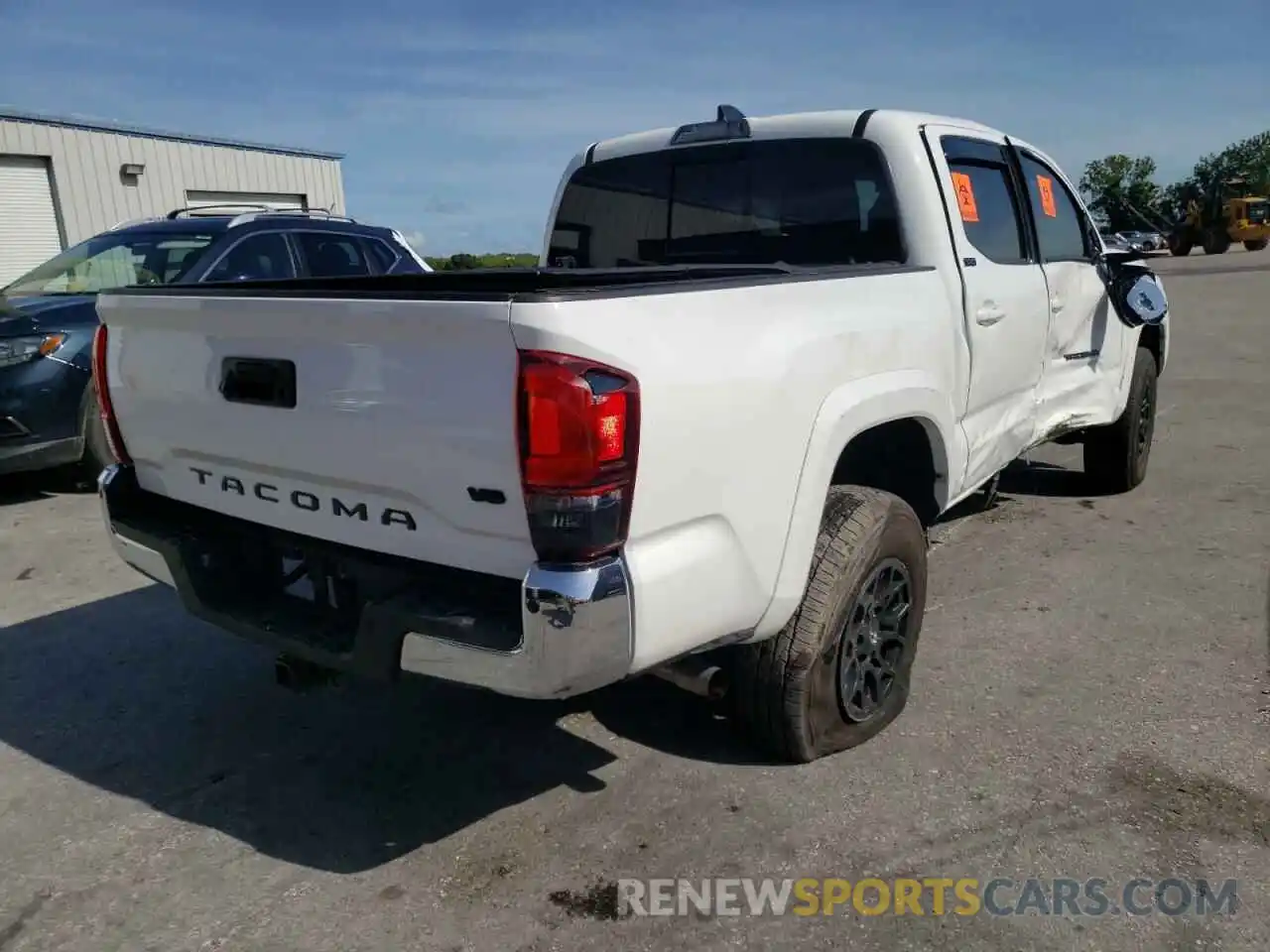 4 Фотография поврежденного автомобиля 3TMAZ5CN4LM134784 TOYOTA TACOMA 2020