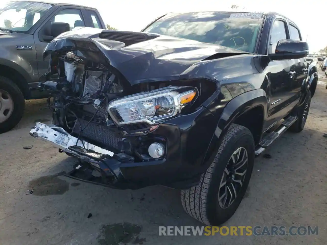 2 Photograph of a damaged car 3TMAZ5CN4LM136115 TOYOTA TACOMA 2020