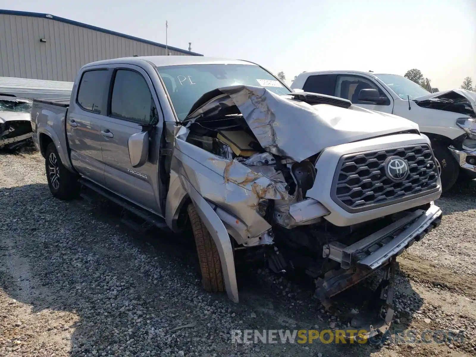 1 Photograph of a damaged car 3TMAZ5CN4LM136695 TOYOTA TACOMA 2020