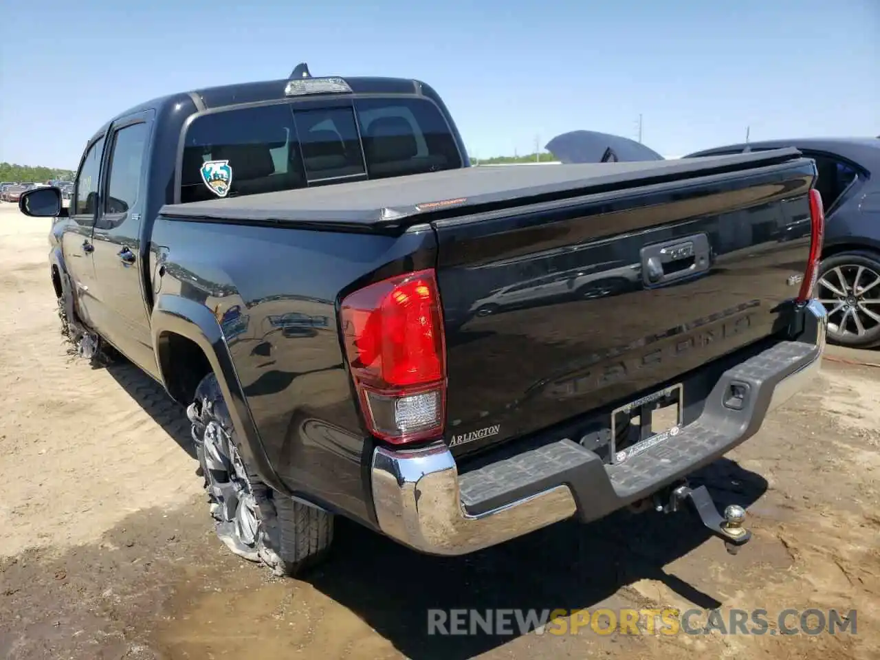 3 Photograph of a damaged car 3TMAZ5CN5LM116536 TOYOTA TACOMA 2020