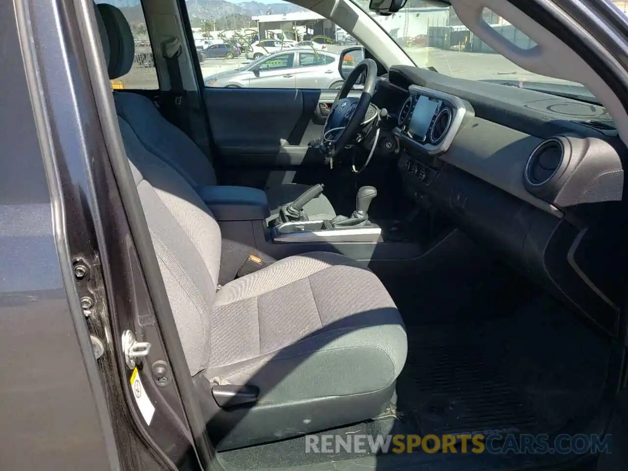 5 Photograph of a damaged car 3TMAZ5CN5LM123602 TOYOTA TACOMA 2020