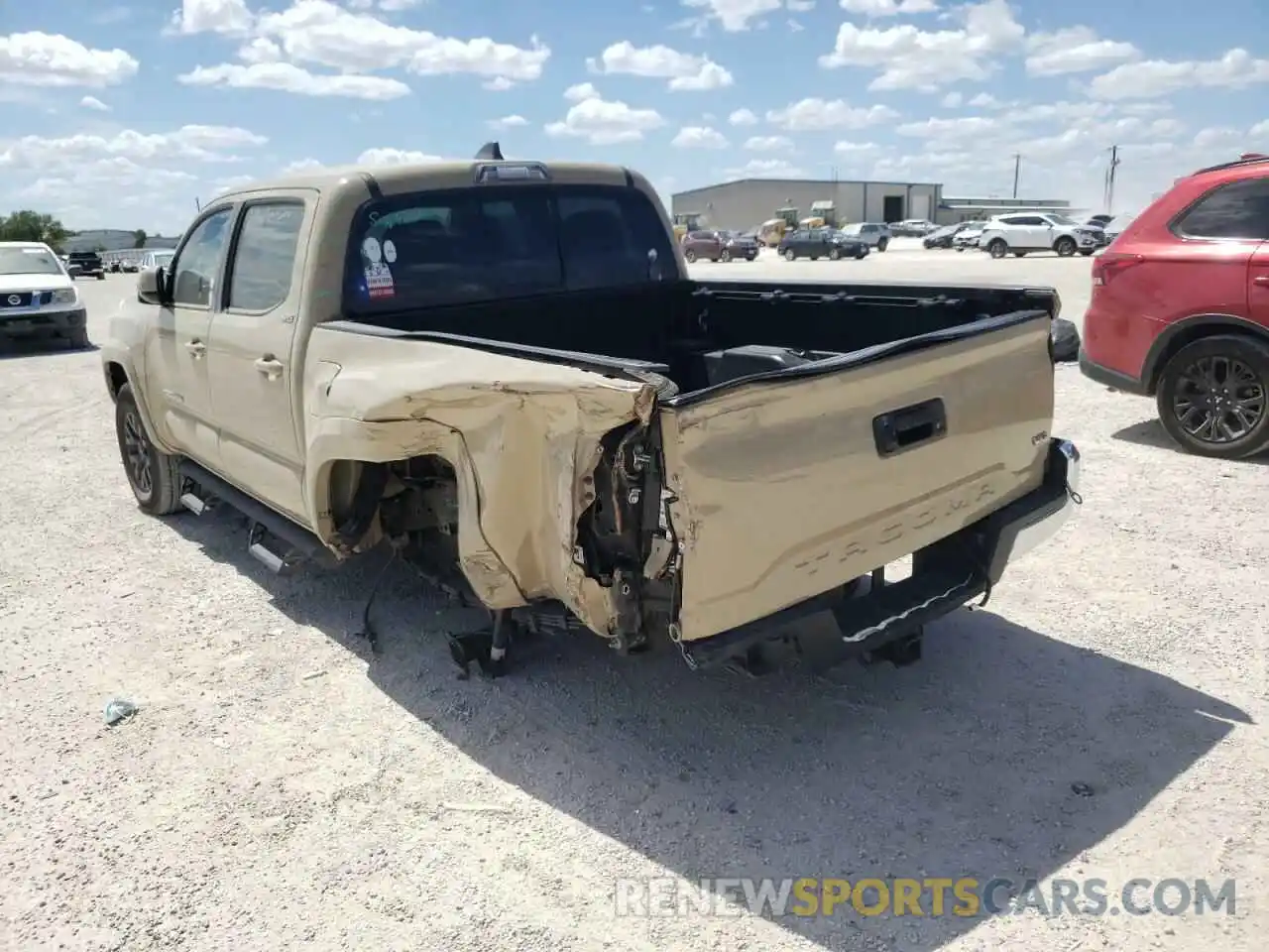 3 Photograph of a damaged car 3TMAZ5CN5LM123986 TOYOTA TACOMA 2020