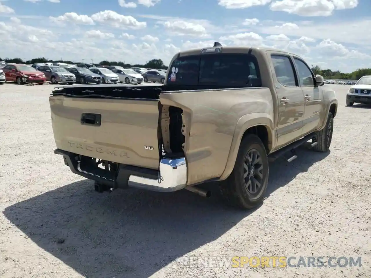 4 Photograph of a damaged car 3TMAZ5CN5LM123986 TOYOTA TACOMA 2020